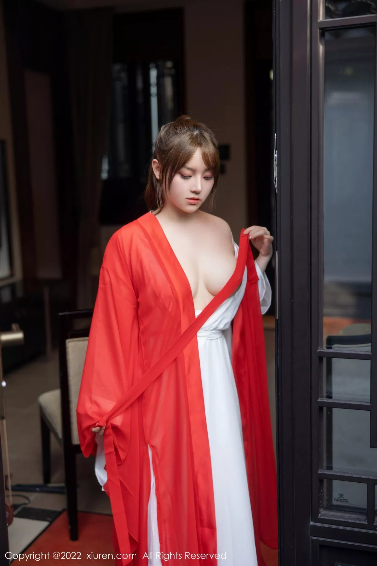 秀人集.com_[XiuRen秀人网]No.5414_模特豆瓣酱性感红色唐韵古装服饰半脱露傲人豪乳惹火诱惑写真80P