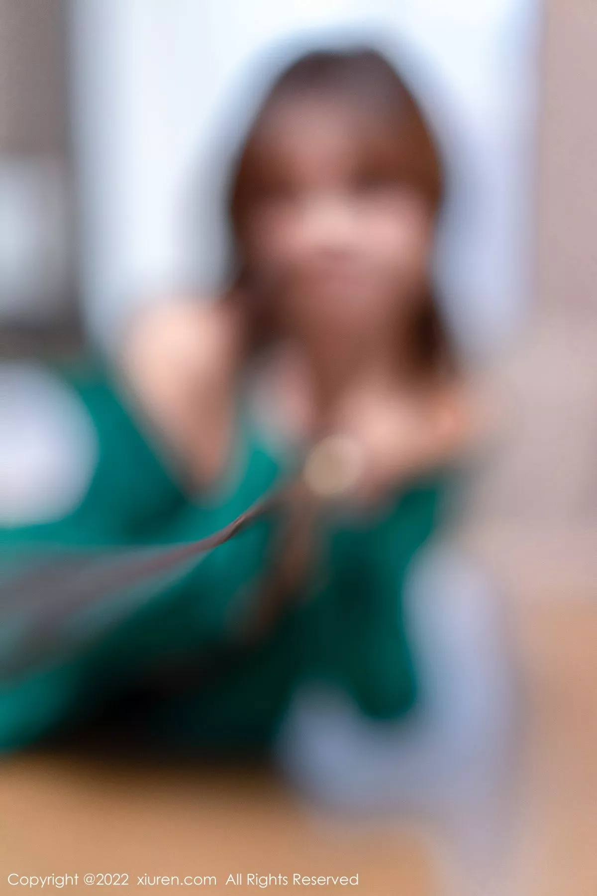 秀人集.com_[XiuRen秀人网]No.5429_模特张思允Nice绿上衣配黑皮裙露情趣内衣秀豪乳遮点诱惑写真102P