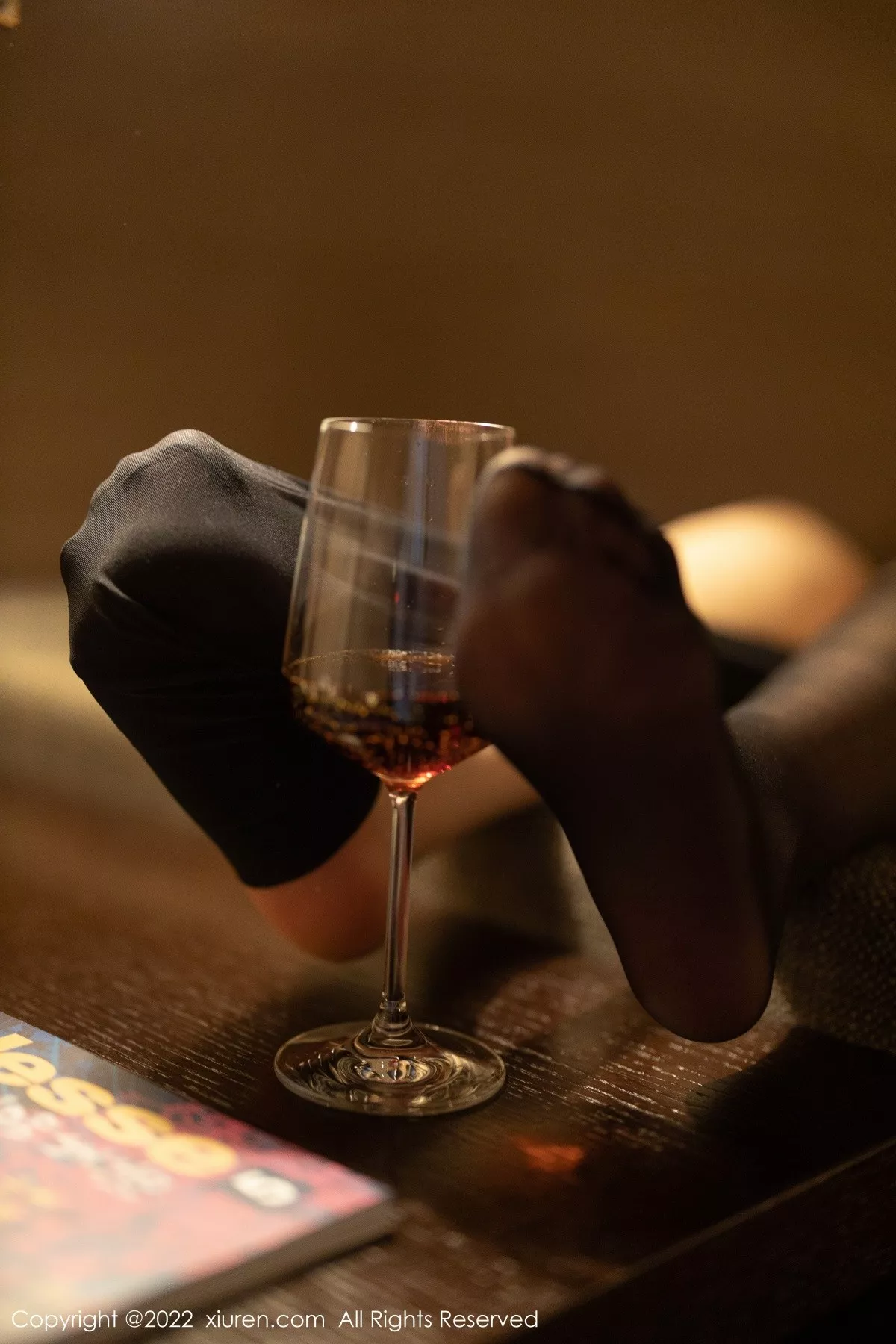 秀人集.com_[XiuRen秀人网]No.5323_女神奶瓶土肥圆私房红色露肩连衣长裙配超薄黑丝完美诱惑写真81P