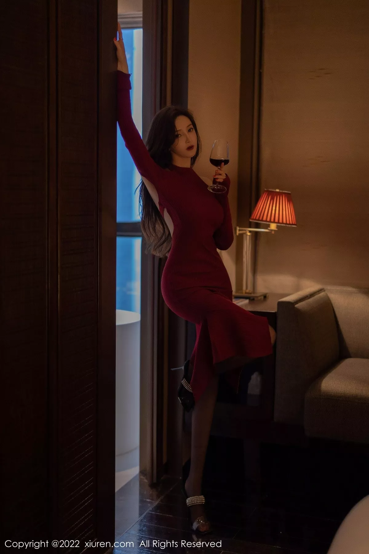 秀人集.com_[XiuRen秀人网]No.5323_女神奶瓶土肥圆私房红色露肩连衣长裙配超薄黑丝完美诱惑写真81P