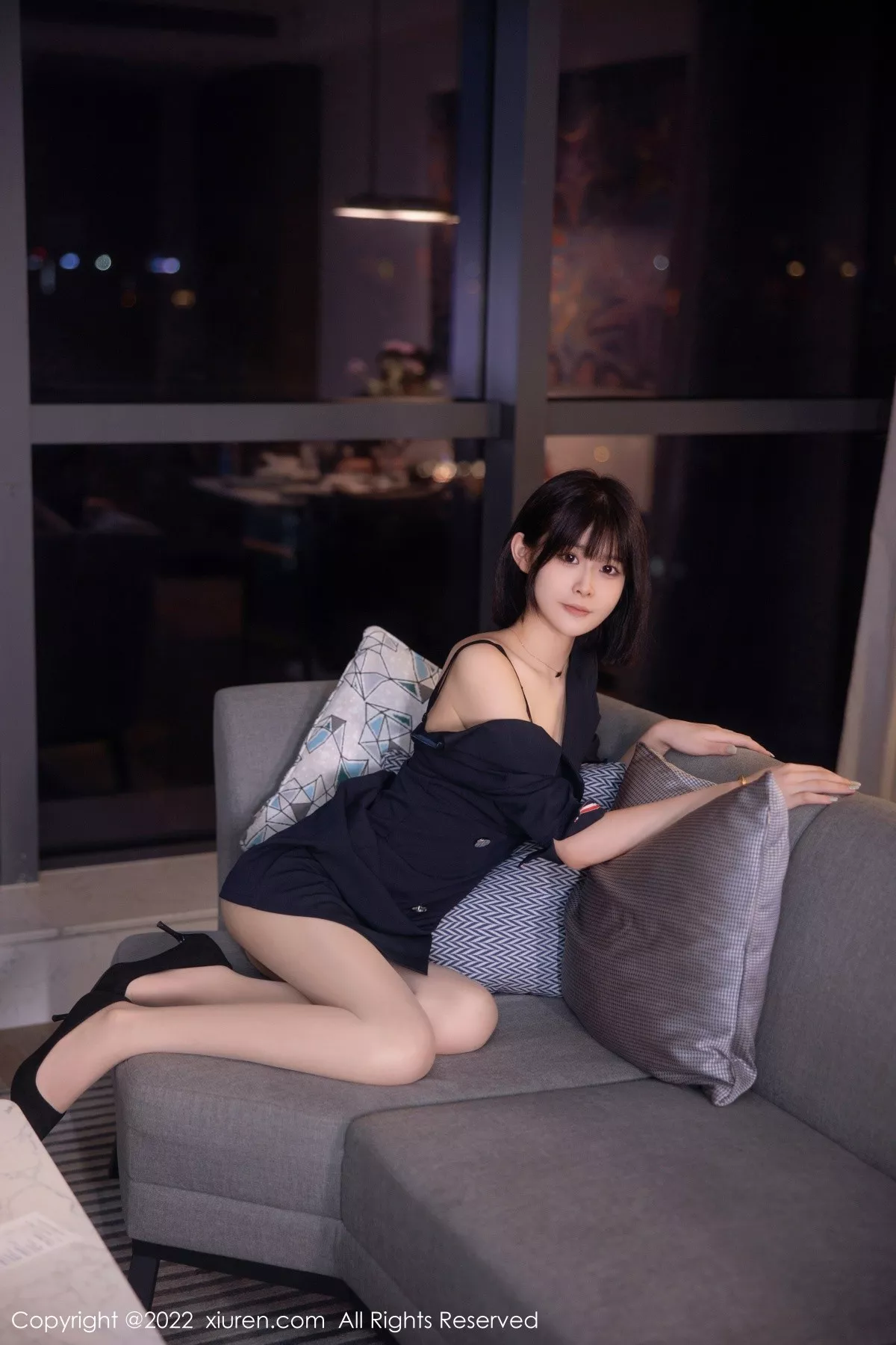 秀人集.com_[XiuRen秀人网]No.5329_模特77qiqi私房半脱露性感蓝色蕾丝内衣配超薄肉丝完美诱惑写真98P