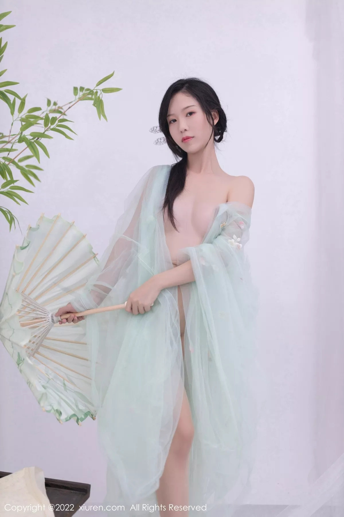 秀人集.com_[XiuRen秀人网]No.5345_模特利世私房性感淡绿色轻透古装服饰透视秀火辣身材诱惑写真72P
