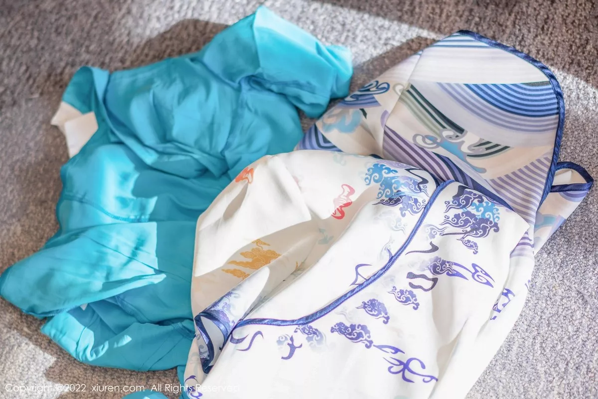 秀人集.com_[XiuRen秀人网]No.5462_模特张思允Nice＆是小逗逗都市丽人装扮私房半脱撩人诱惑写真80P