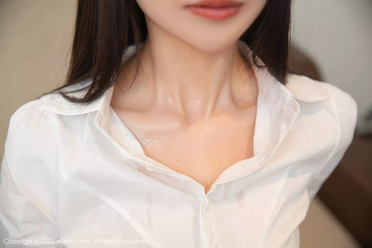 秀人集.com_[XiuRen秀人网]No.5464_模特熊小诺性感白T配黑短裙半脱露豹纹内衣配开档黑丝诱惑写真82P