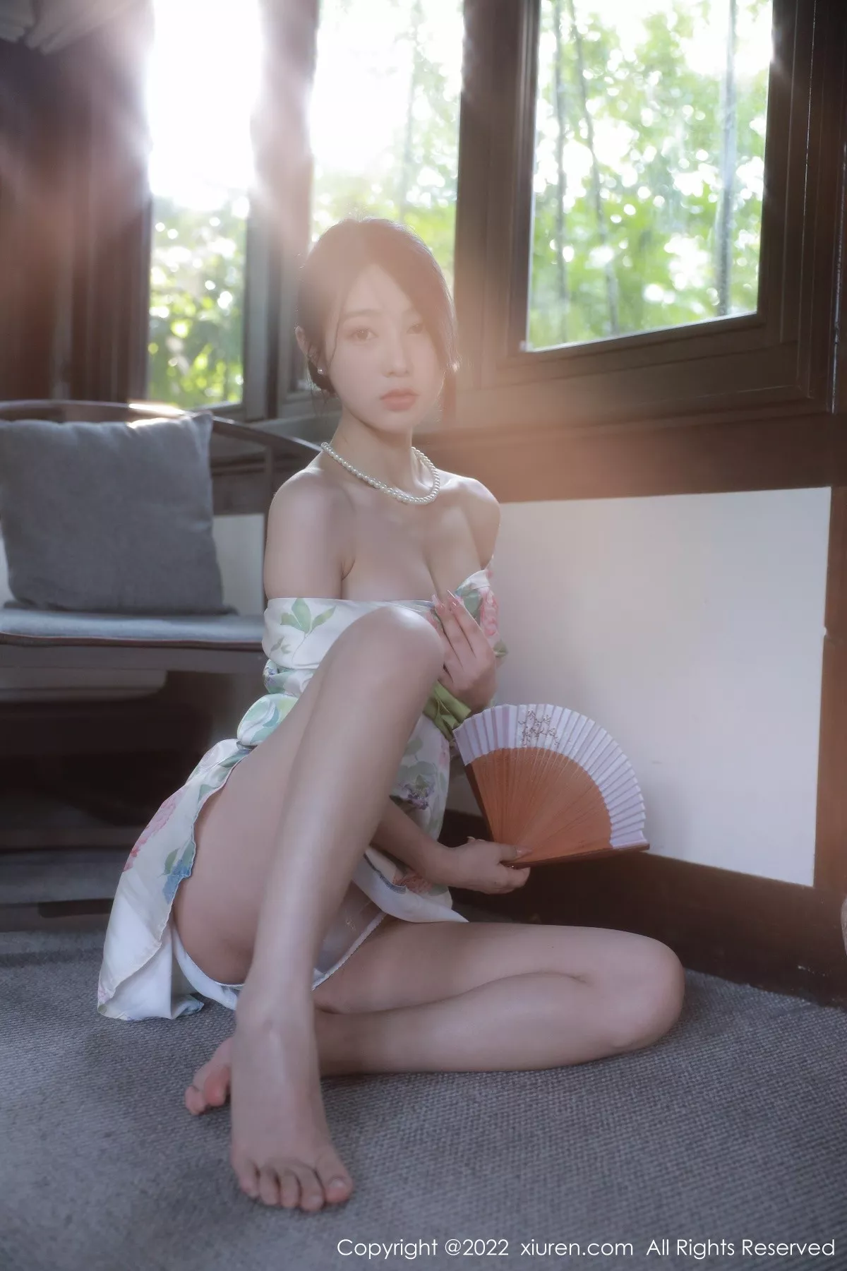 秀人集.com_[XiuRen秀人网]No.5514_模特谢晚晚性感白色带花纹长裙配原色丝袜秀完美身材诱惑写真111P