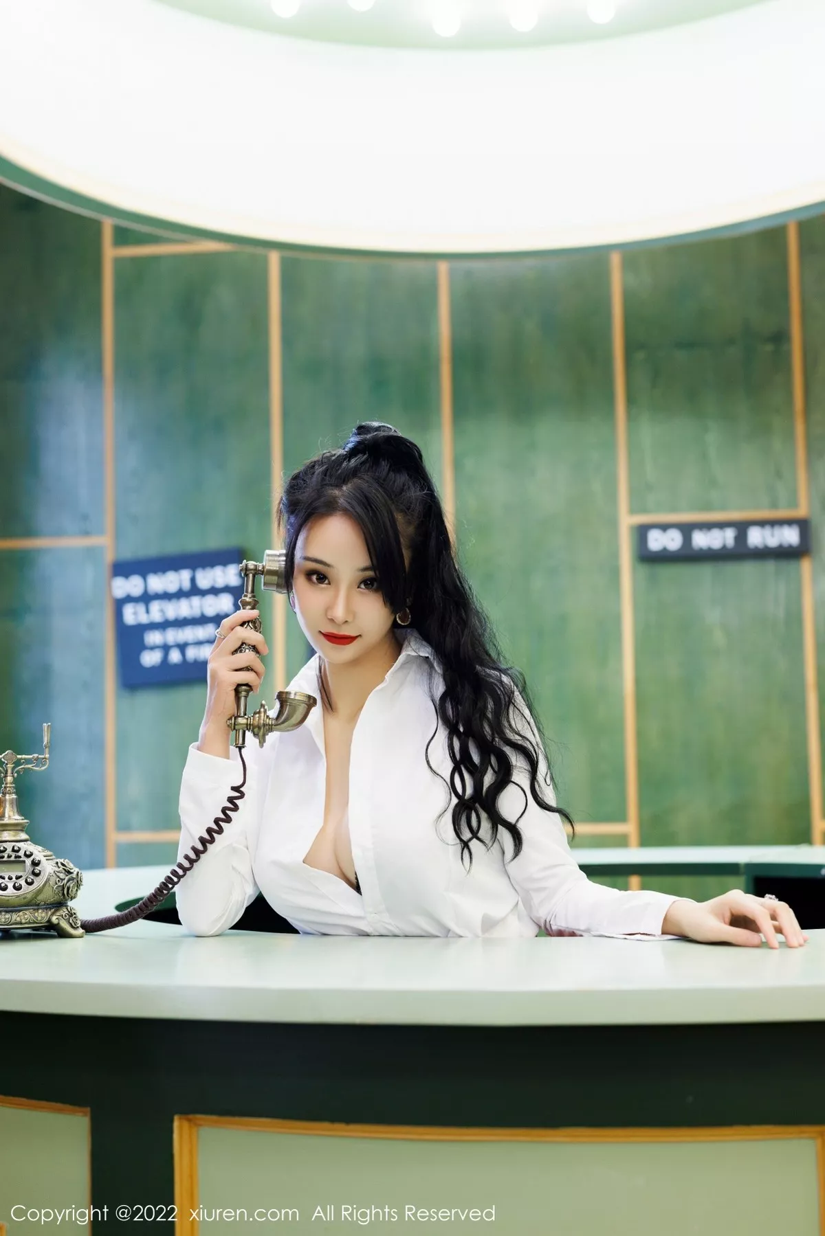 秀人集.com_[XiuRen秀人网]No.5511_模特蓝夏Akasha浴室脱性感白T露蕾丝内衣秀完美身材诱惑写真57P