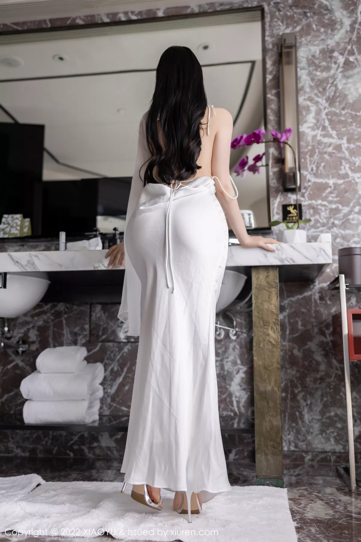 秀人集.com_[XiaoYu画语界]Vol.854_女神Cherry樱桃酱杭州旅拍脱吊带长裙露白色网纱内衣诱惑写真75P