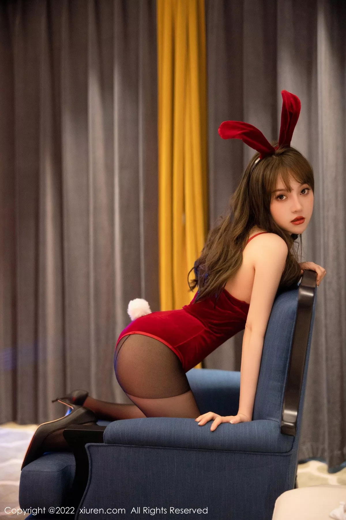 秀人集.com_[XiuRen秀人网]No.5533_模特豆瓣酱性感红色高开连体衣配超薄黑丝秀丰满身材诱惑写真84P