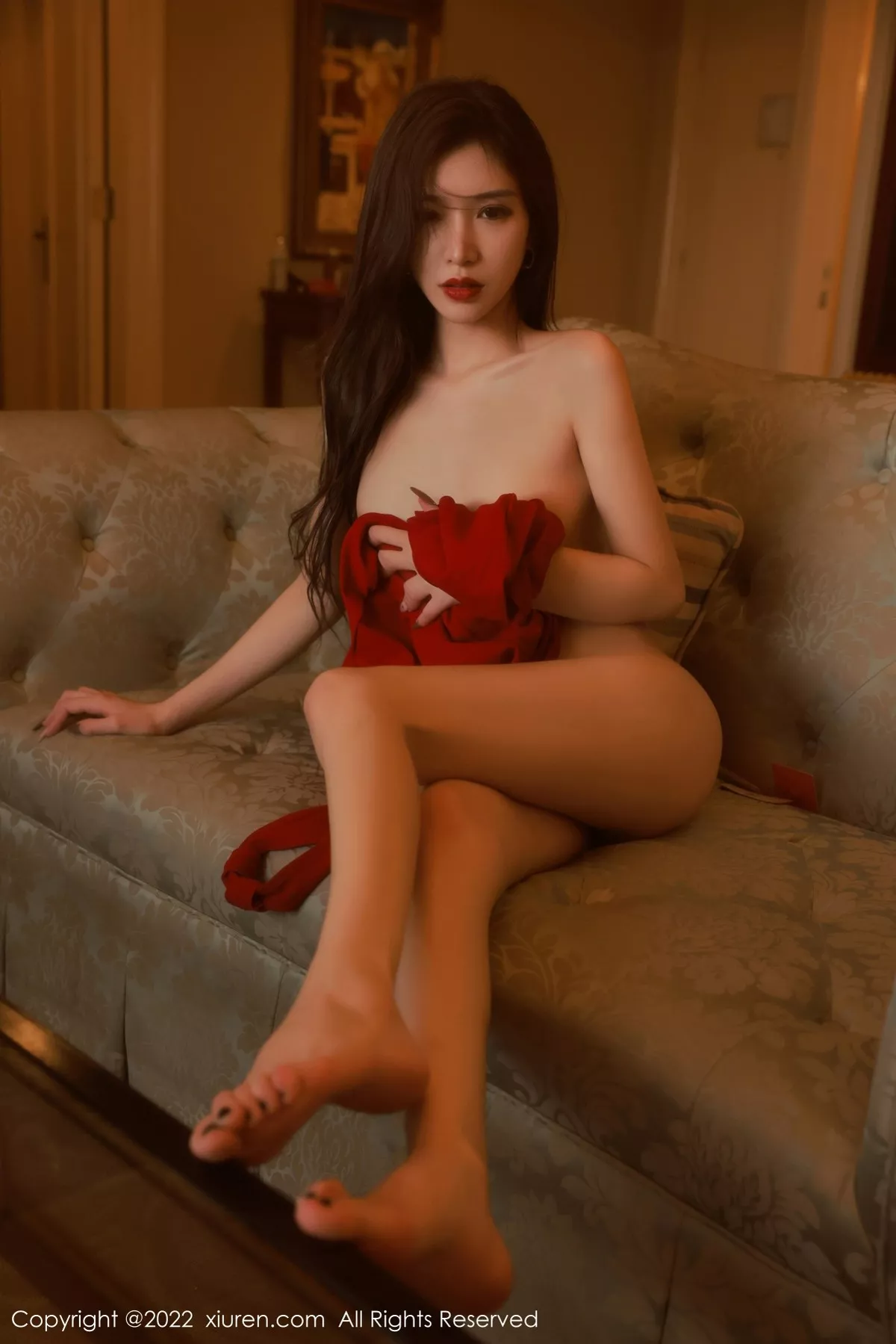 秀人集.com_[XiuRen秀人网]No.5542_模特hebe韩心雨澳门旅拍性感红色长裙配超薄黑丝迷人诱惑写真56P