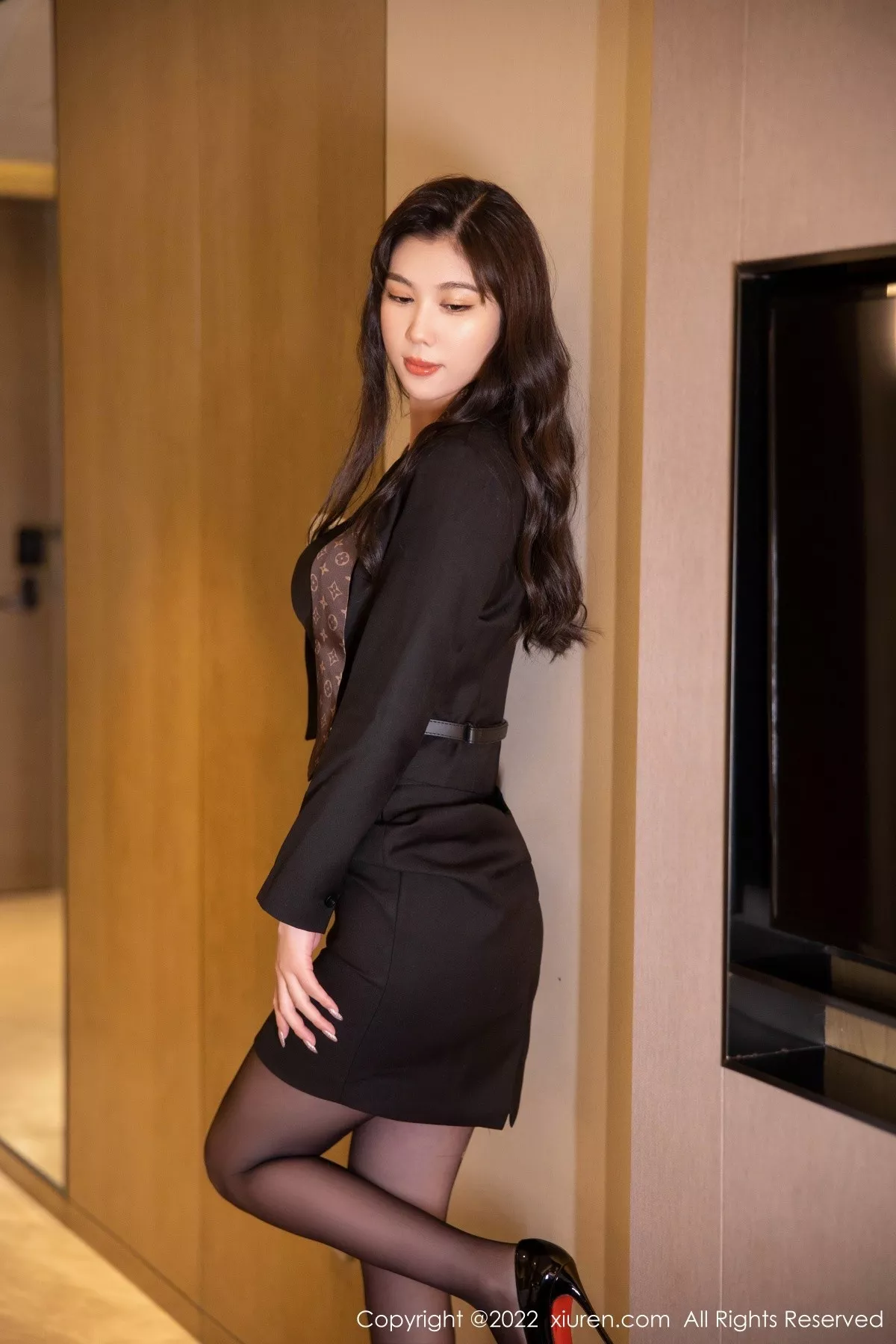 秀人集.com_[XiuRen秀人网]No.5471_模特李雅柔182CM脱黑色职业套装露性感白色蕾丝内衣诱惑写真81P