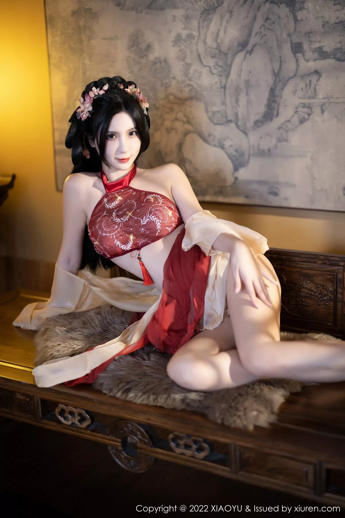 秀人集.com_[XiaoYu画语界]Vol.858_模特小蛮妖Yummy杭州旅拍红色丝绸古装服露白嫩肌肤诱惑写真81P