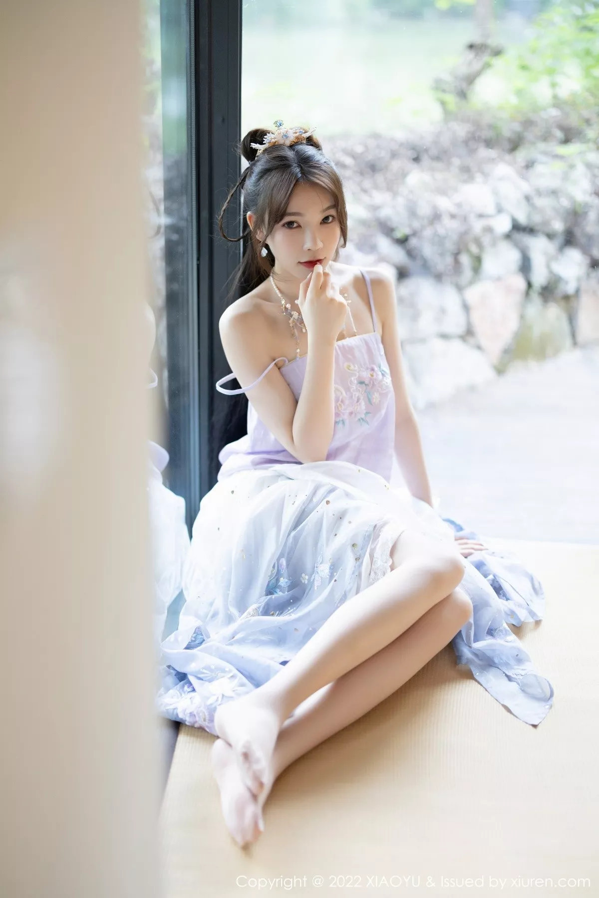 秀人集.com_[XiaoYu画语界]Vol.866_女神徐莉芝Booty杭州旅拍浅紫色古装服配超薄无内肉丝诱惑写真94P