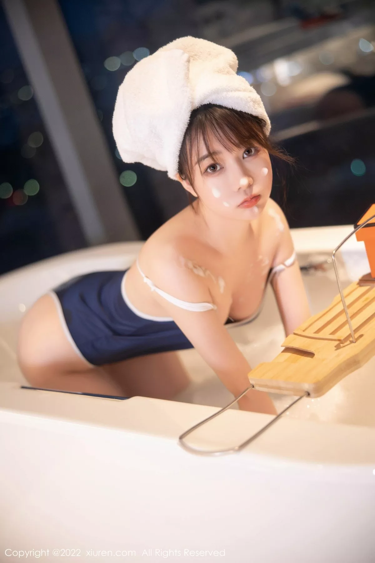 秀人集.com_[XiuRen秀人网]No.5477_模特婠婠么私房浴缸性感深蓝色比基尼湿身泡泡浴撩人诱惑写真76P