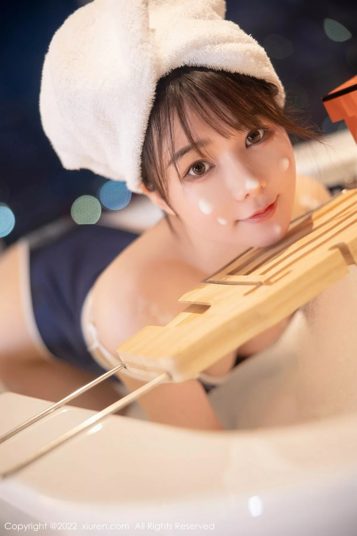 秀人集.com_[XiuRen秀人网]No.5477_模特婠婠么私房浴缸性感深蓝色比基尼湿身泡泡浴撩人诱惑写真76P