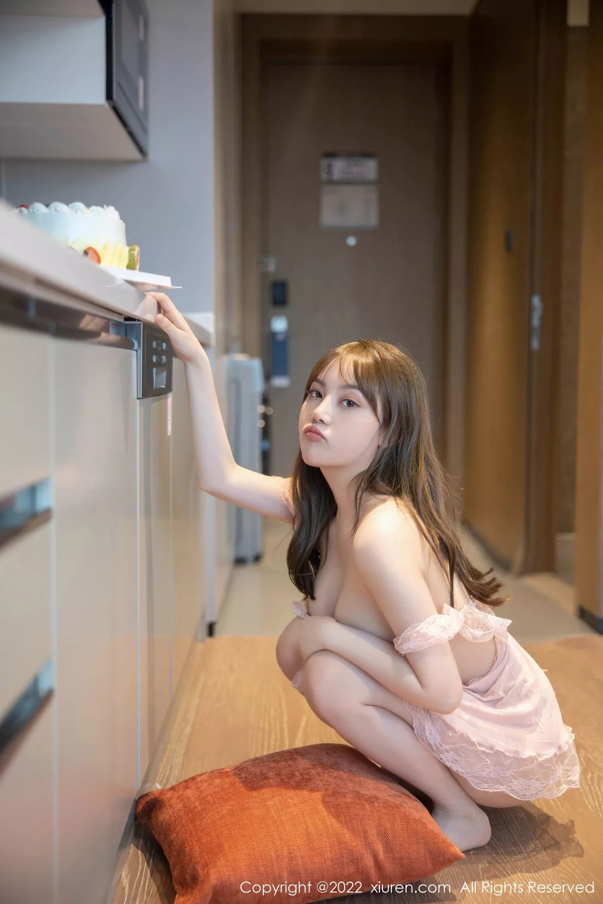 秀人集.com_[XiuRen秀人网]No.5497_模特豆瓣酱私房性感粉色轻透睡裙真空秀豪乳翘臀惹火诱惑写真90P