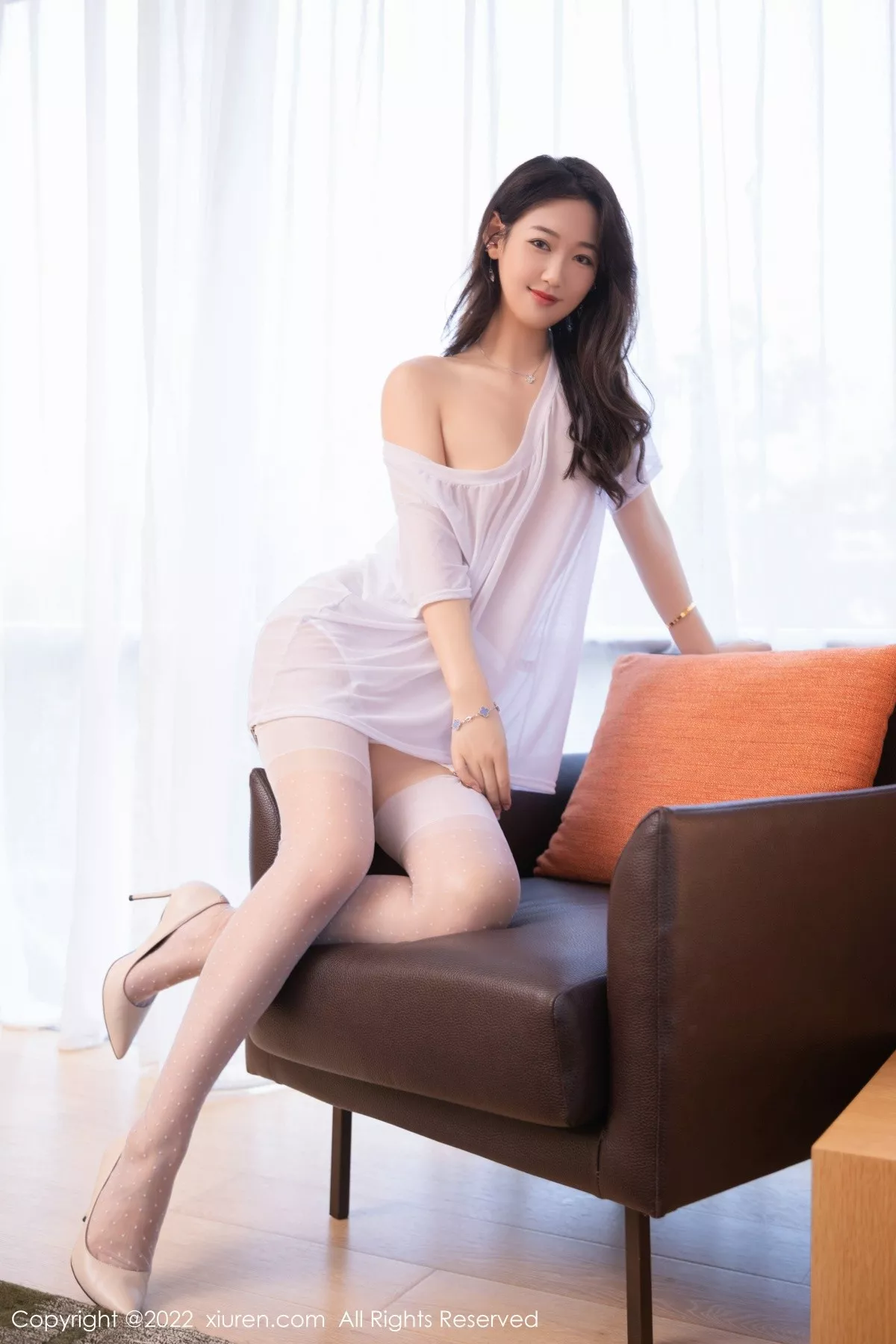 秀人集.com_[XiuRen秀人网]No.5644_模特唐安琪性感白色轻透连衣裙配白丝吊袜秀曼妙身姿诱惑写真83P