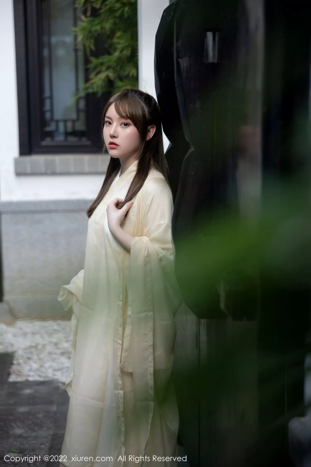 秀人集.com_[XiuRen秀人网]No.5653_模特豆瓣酱私房性感白色古装服饰半脱露白嫩豪乳惹火诱惑写真77P