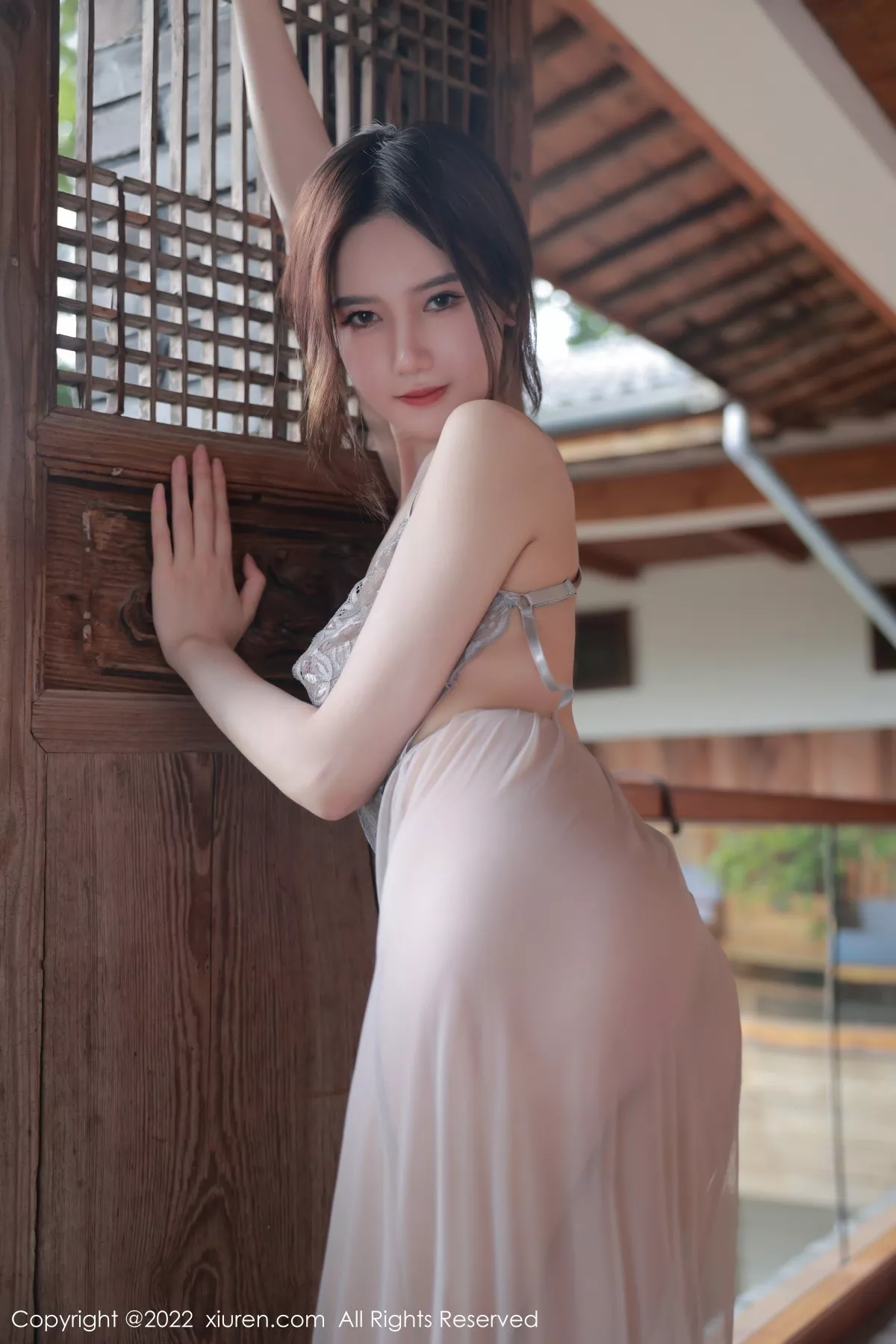 秀人集.com_[XiuRen秀人网]No.5660_模特古月小同学性感浅色薄纱吊带长裙透视秀豪乳翘臀诱惑写真63P