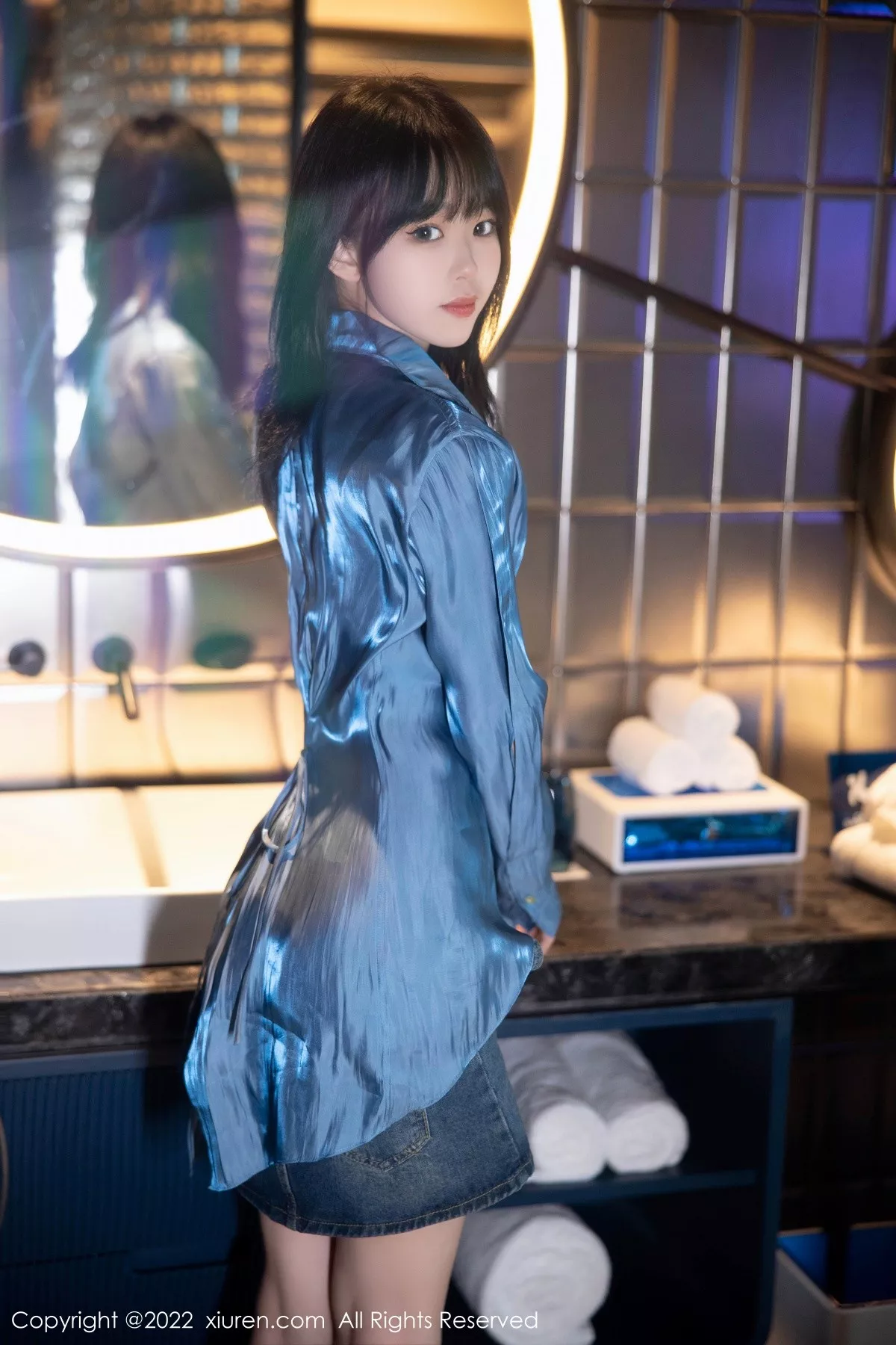 秀人集.com_[XiuRen秀人网]No.5662_模特奶瓶性感蓝色上衣配牛仔短裙半脱露浅色蕾丝内衣诱惑写真97P