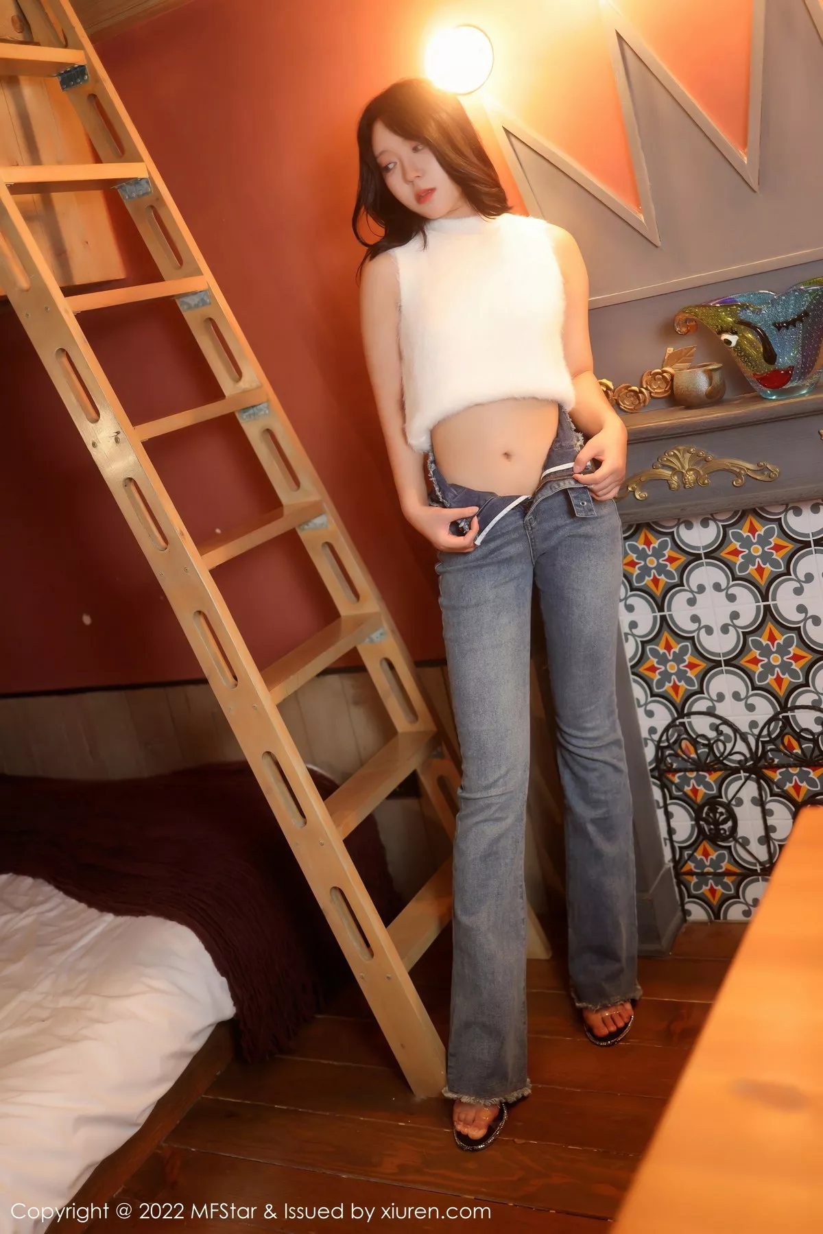 秀人集.com_[MFStar模范学院]Vol.568_模特露露Andrea私房脱性感牛仔裤露情趣丁字裤秀翘臀诱惑写真56P