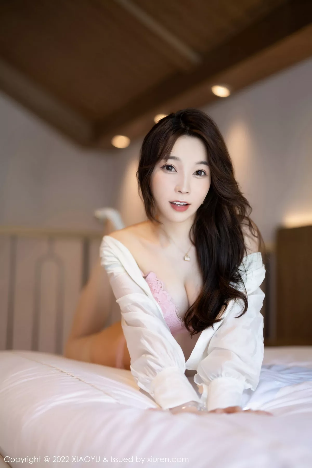 秀人集.com_[XiaoYu画语界]Vol.876_女神徐莉芝Booty白色上衣配粉短裙露粉色蕾丝内衣撩人诱惑写真85P