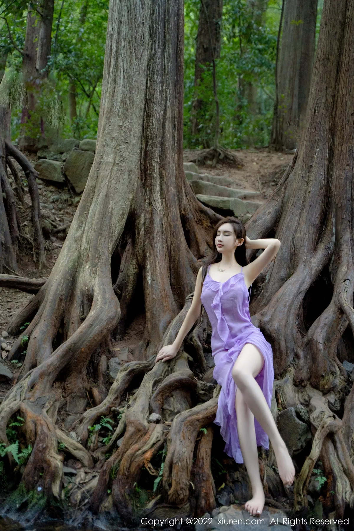 秀人集.com_[XiuRen秀人网]No.5690_模特婠婠么户外拍摄性感淡紫色吊带裙秀曼妙身材靓丽迷人写真81P