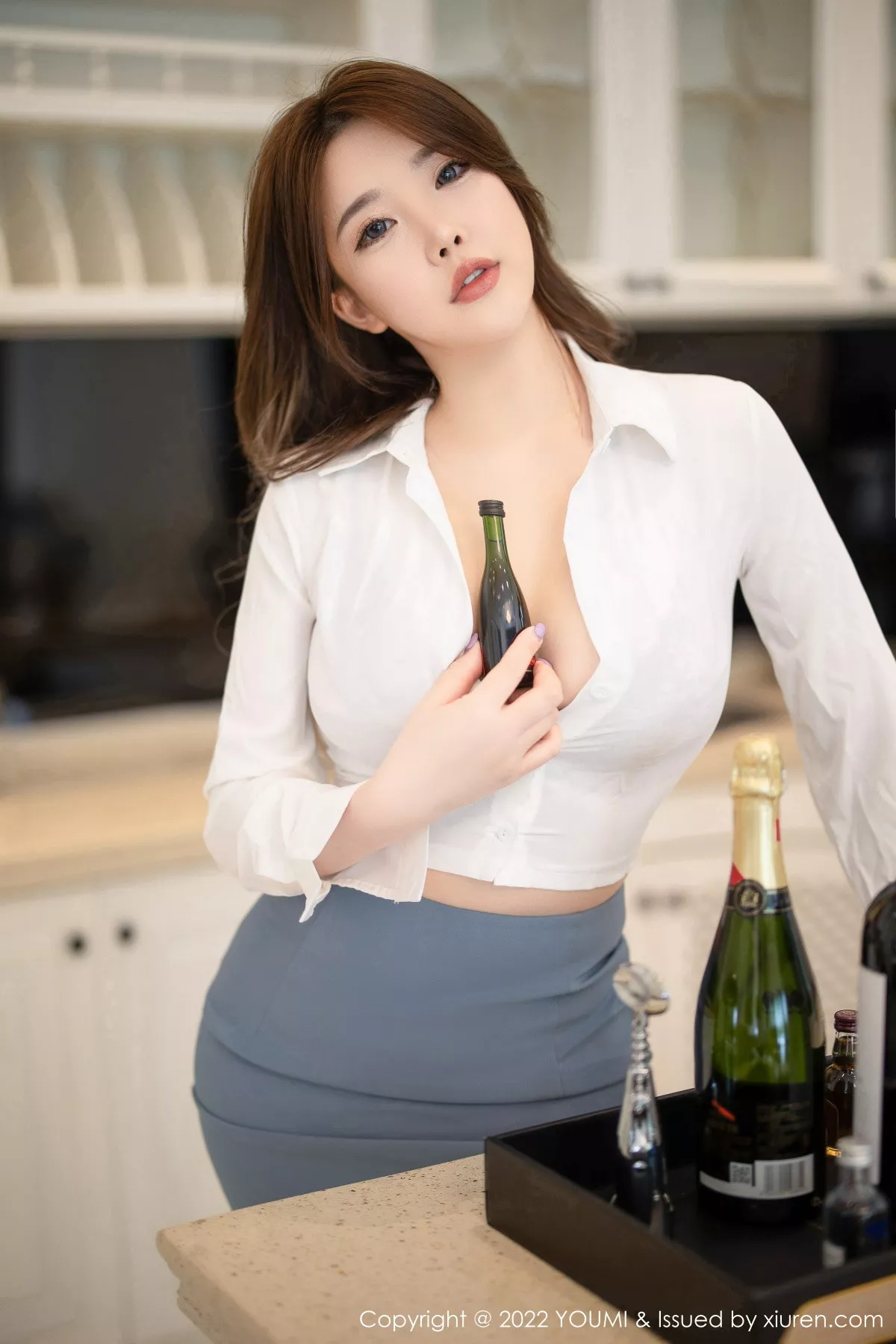 秀人集.com_[YouMi尤蜜荟]Vol.851_模特小海臀Rena西双版纳旅拍性感白T露轻透蕾丝内衣诱惑写真76P