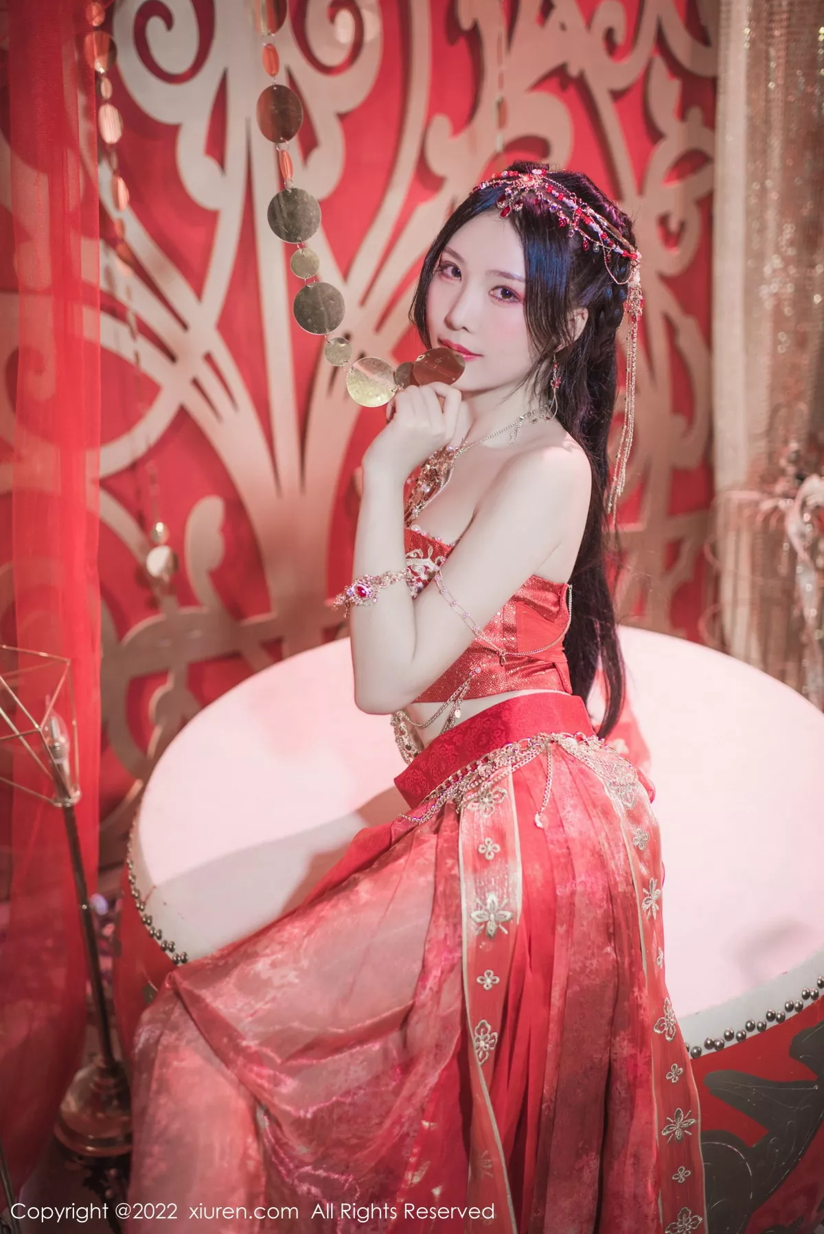 秀人集.com_[XiuRen秀人网]No.5699_模特利世性感西域舞娘扮演红色薄纱连衣裙秀曼妙身姿诱惑写真63P