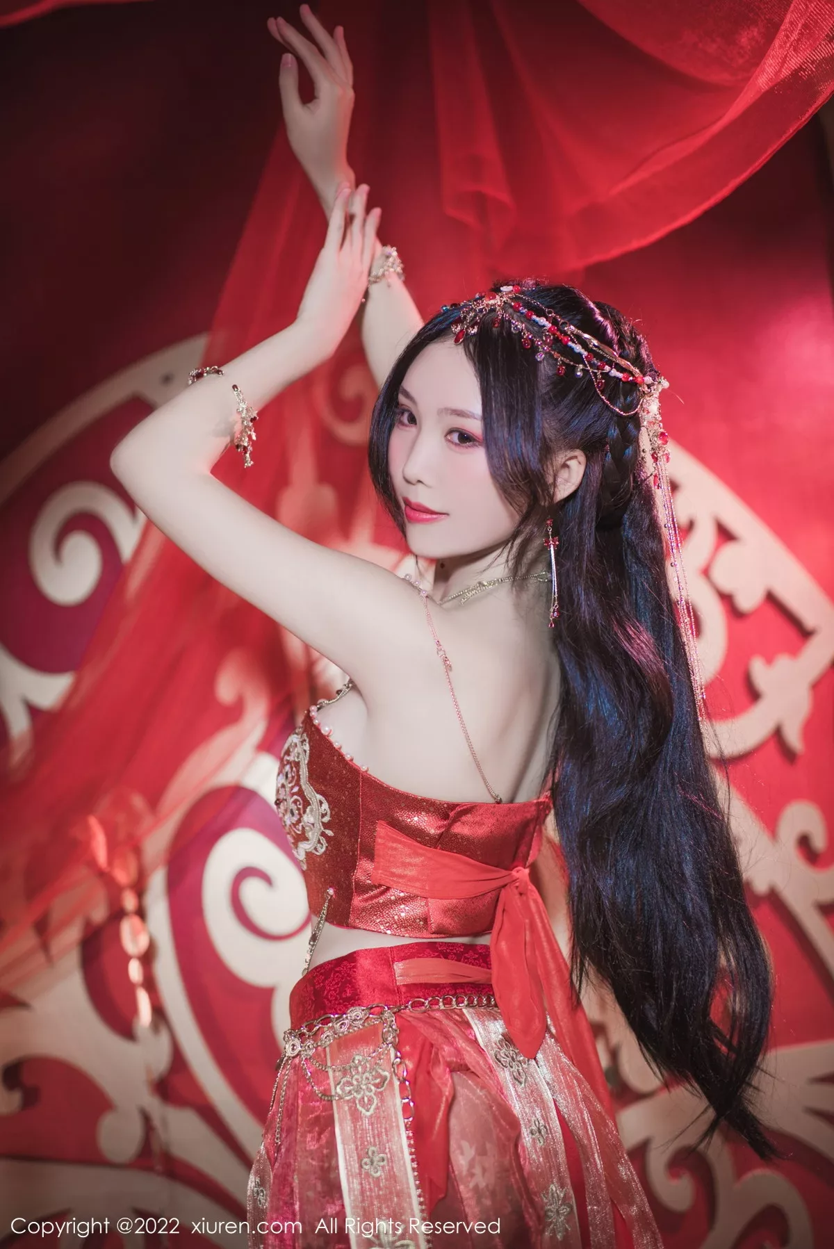 秀人集.com_[XiuRen秀人网]No.5699_模特利世性感西域舞娘扮演红色薄纱连衣裙秀曼妙身姿诱惑写真63P