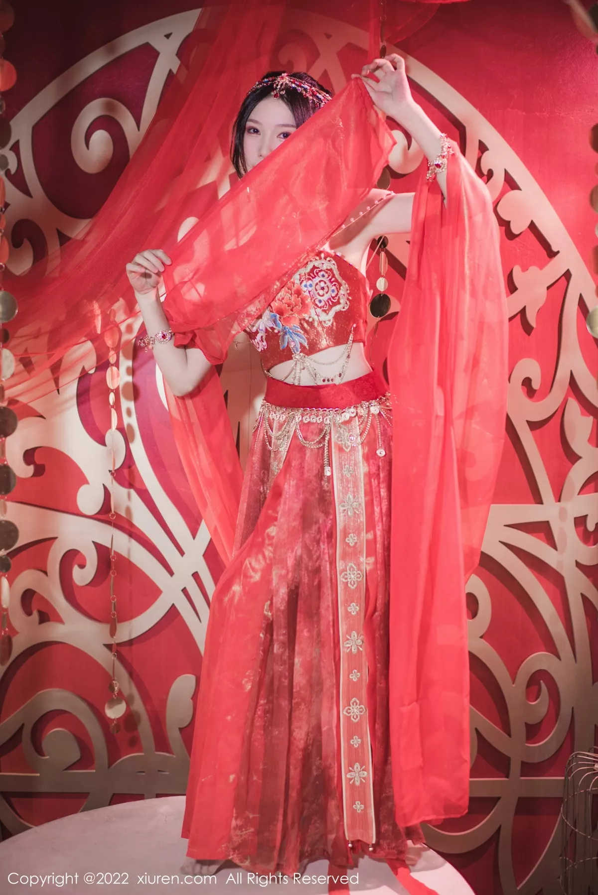 秀人集.com_[XiuRen秀人网]No.5699_模特利世性感西域舞娘扮演红色薄纱连衣裙秀曼妙身姿诱惑写真63P