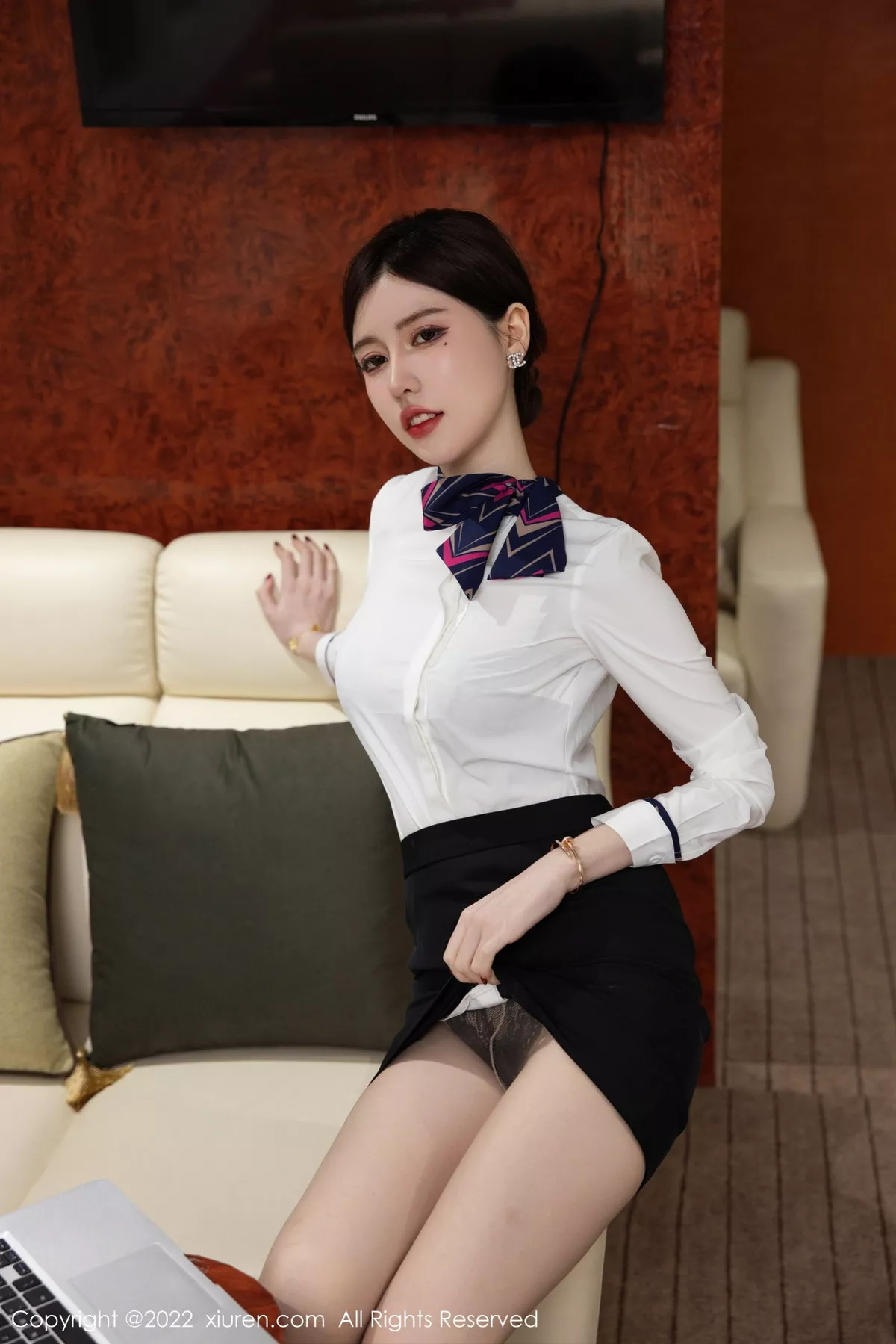 秀人集.com_[XiuRen秀人网]No.5696_模特美桃酱性感白T配黑短裙露蕾丝内衣超薄肉丝迷人诱惑写真106P