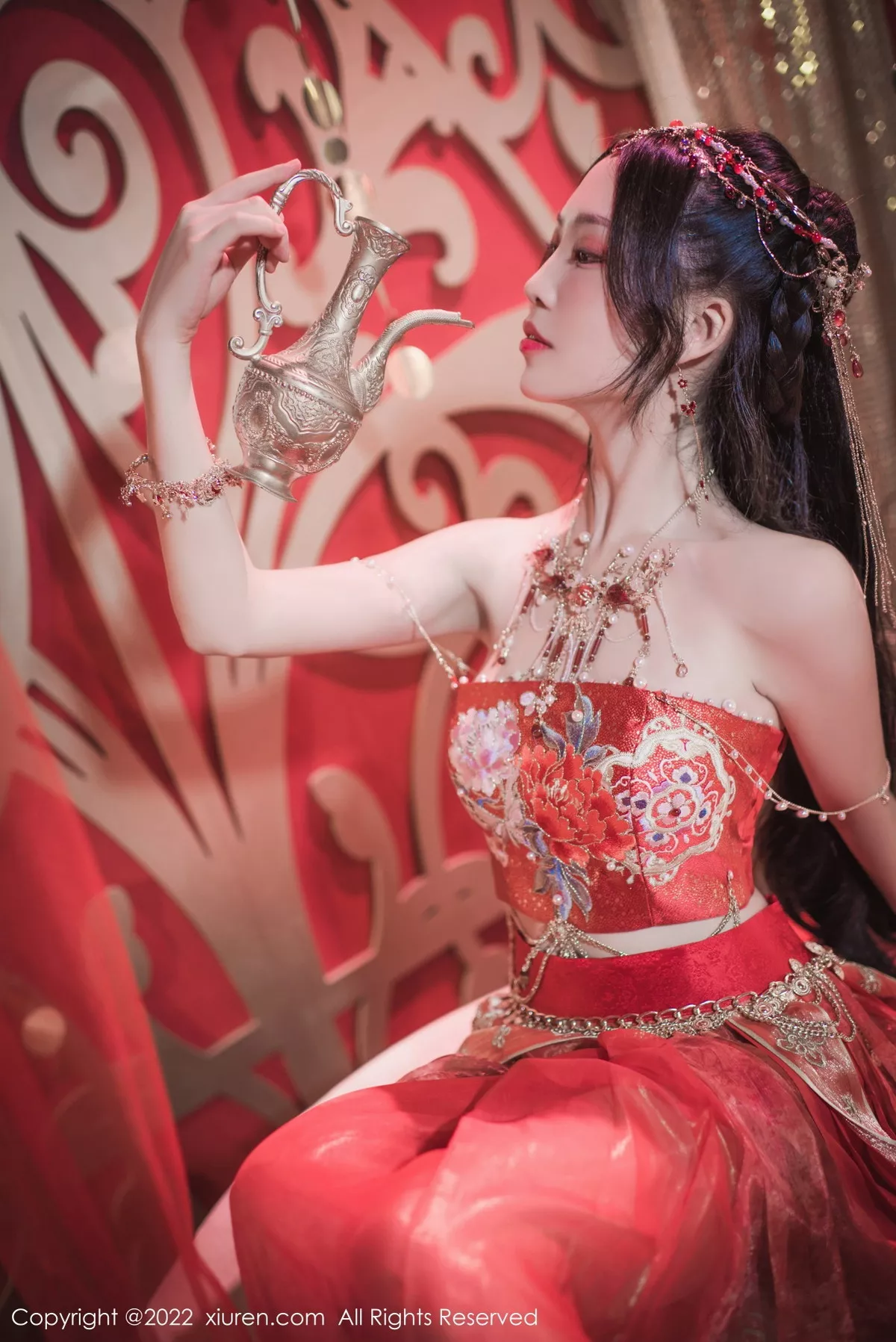 秀人集.com_[XiuRen秀人网]No.5699_模特利世性感西域舞娘扮演红色薄纱连衣裙秀曼妙身姿诱惑写真63P