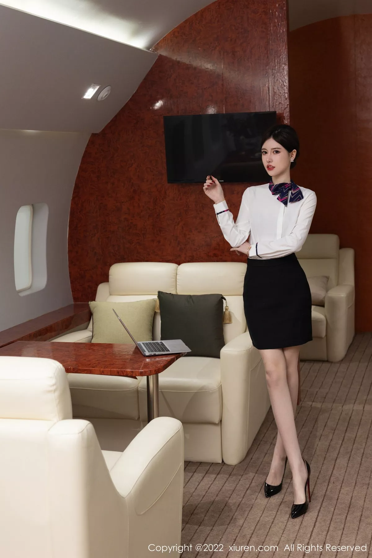 秀人集.com_[XiuRen秀人网]No.5696_模特美桃酱性感白T配黑短裙露蕾丝内衣超薄肉丝迷人诱惑写真106P