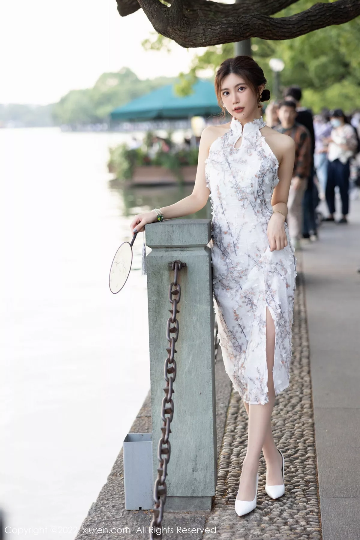 秀人集.com_[XiuRen秀人网]No.5713_女神绮里嘉ula心愿旅拍性感图案旗袍配开档白丝撩人诱惑写真97P