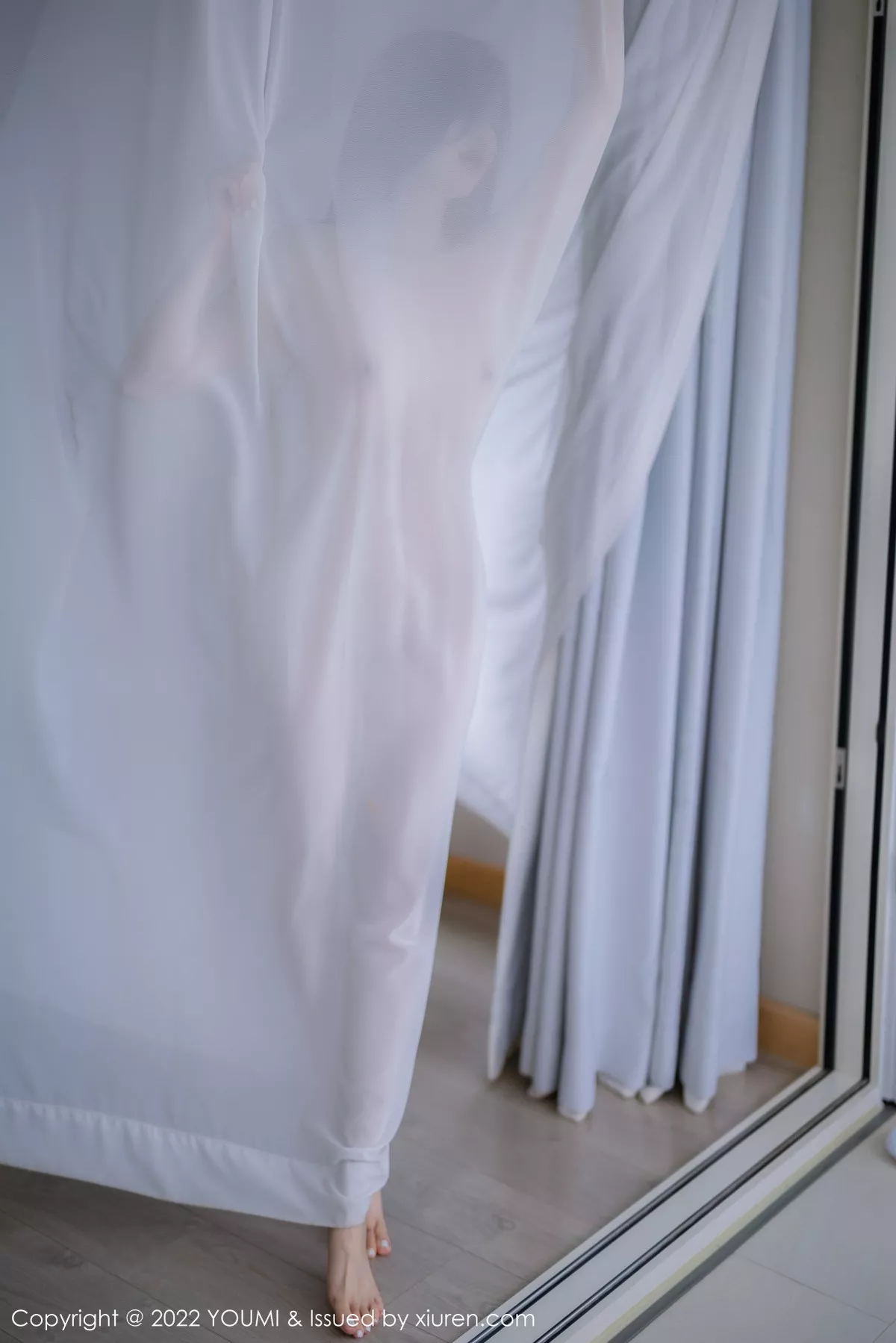 秀人集.com_[YouMi尤蜜荟]Vol.853_女神奶瓶土肥圆大理旅拍白色露肩连衣长裙秀翘臀美腿诱惑写真102P