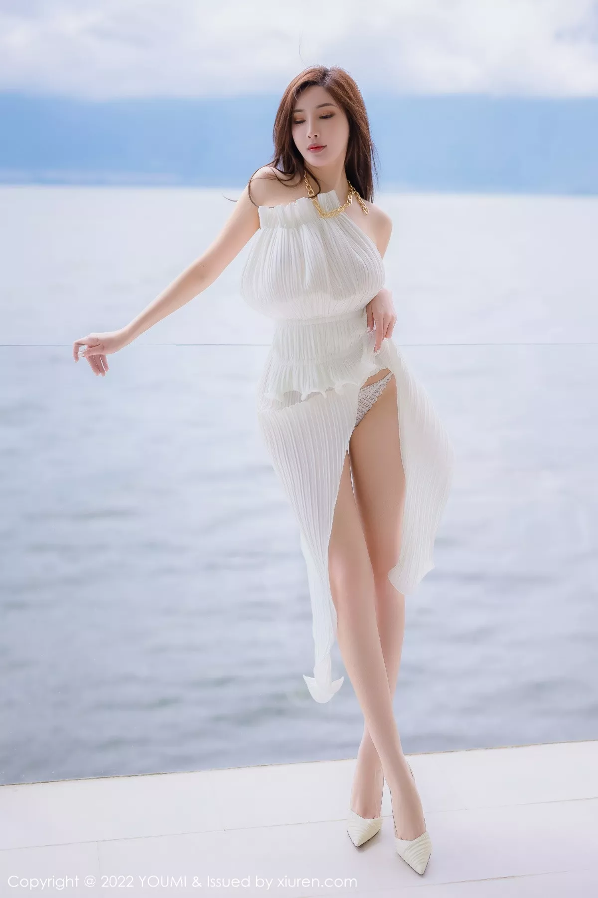 秀人集.com_[YouMi尤蜜荟]Vol.853_女神奶瓶土肥圆大理旅拍白色露肩连衣长裙秀翘臀美腿诱惑写真102P