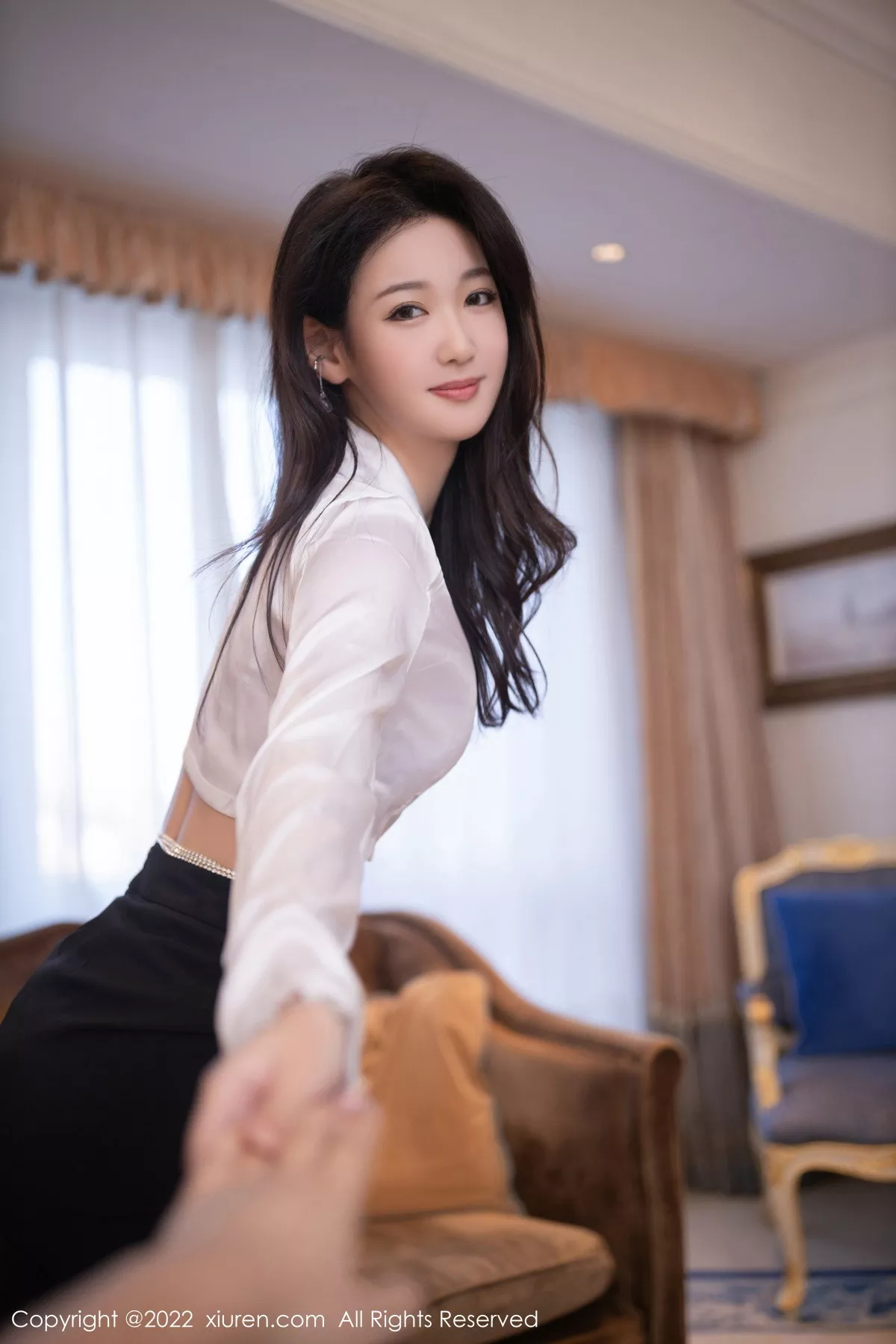 秀人集.com_[XiuRen秀人网]No.5721_模特唐安琪北京旅拍性感白T配黑短裙露浅色蕾丝内衣诱惑写真75P