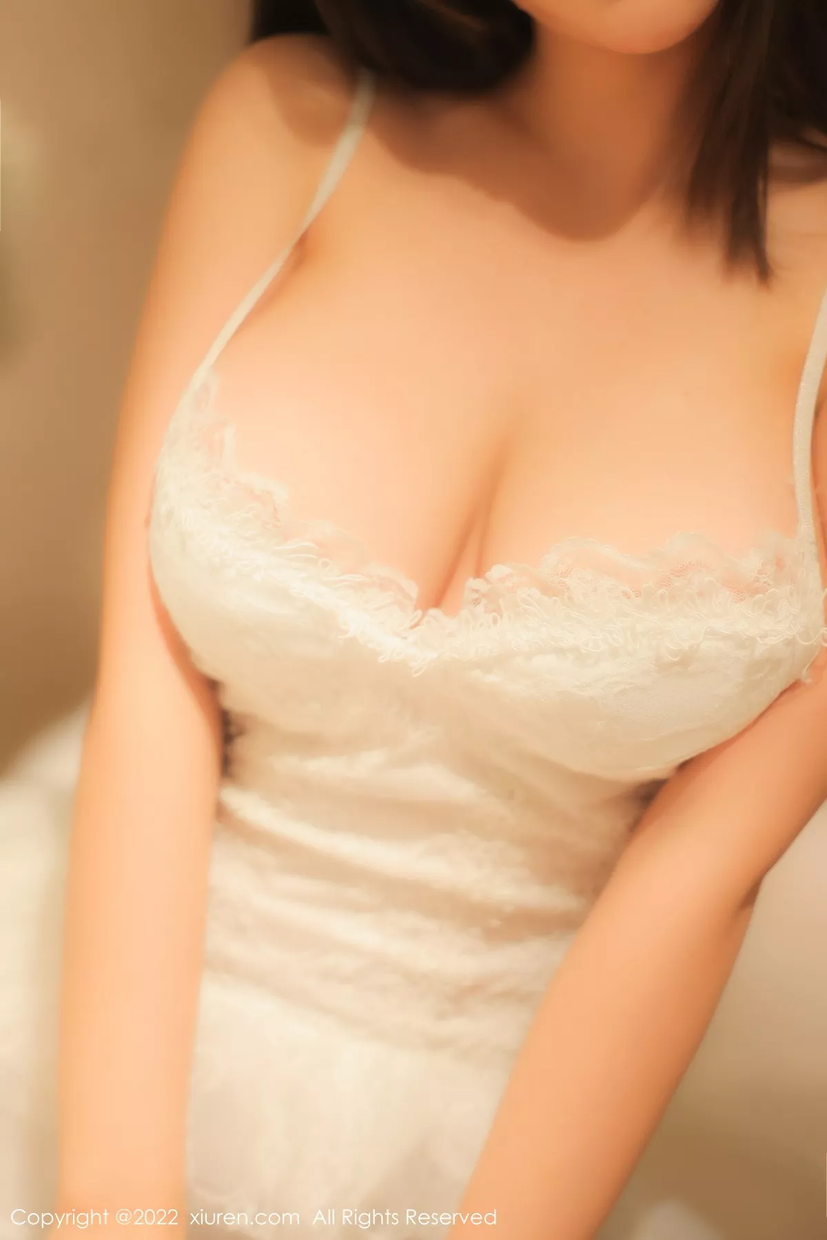 秀人集.com_[XiuRen秀人网]No.5719_模特周jojobaby白色蕾丝公主裙配白色丝袜秀完美身材诱惑写真83P