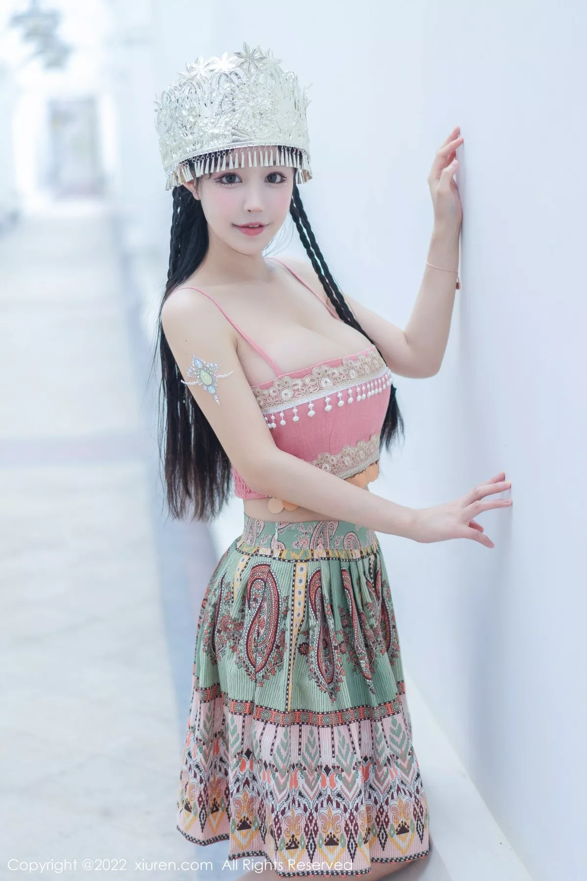 秀人集.com_[XiuRen秀人网]No.5615_女神朱可儿Flora民族服饰装扮性感粉色吊带露傲人豪乳诱惑写真70P