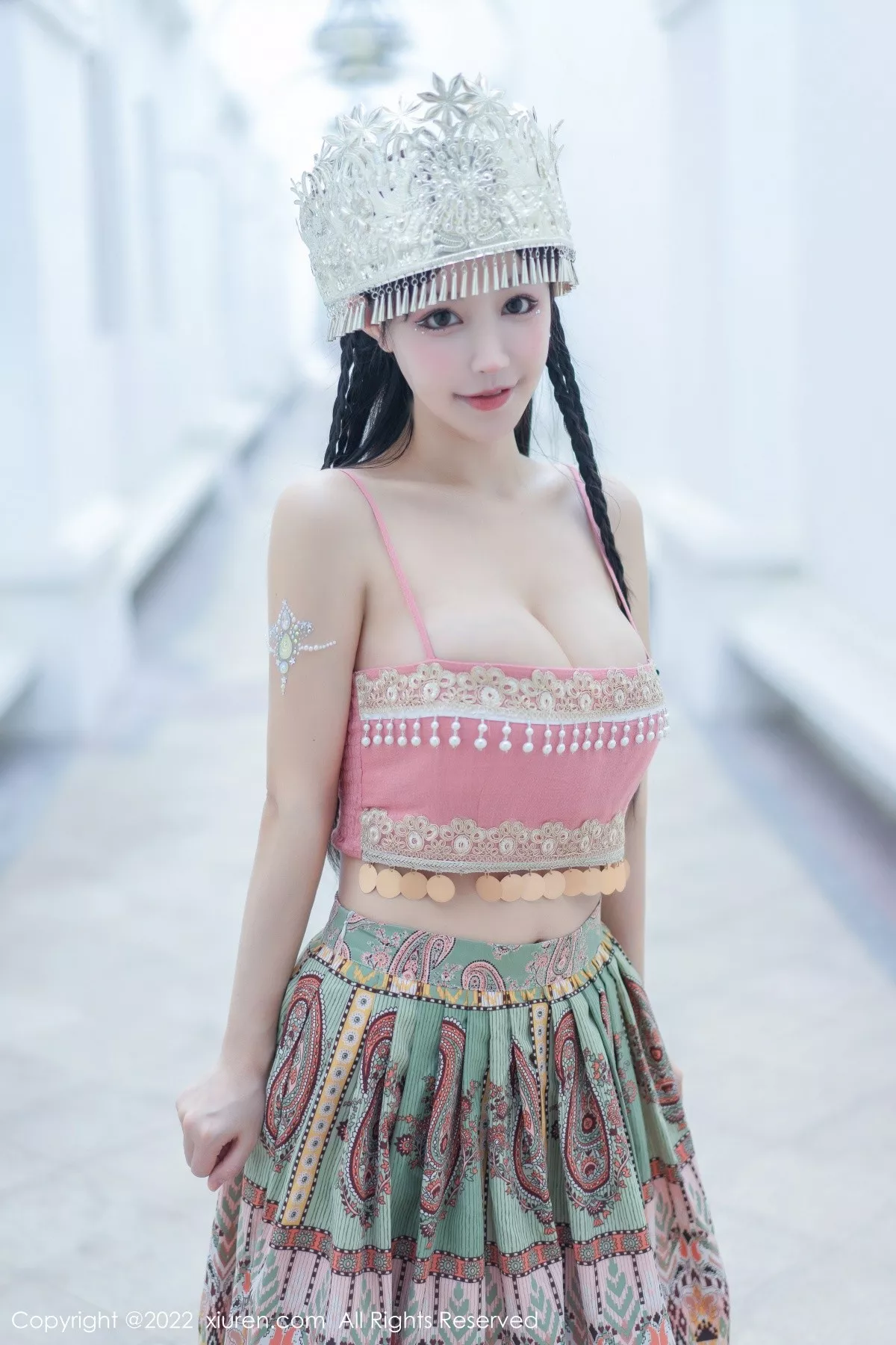 秀人集.com_[XiuRen秀人网]No.5615_女神朱可儿Flora民族服饰装扮性感粉色吊带露傲人豪乳诱惑写真70P