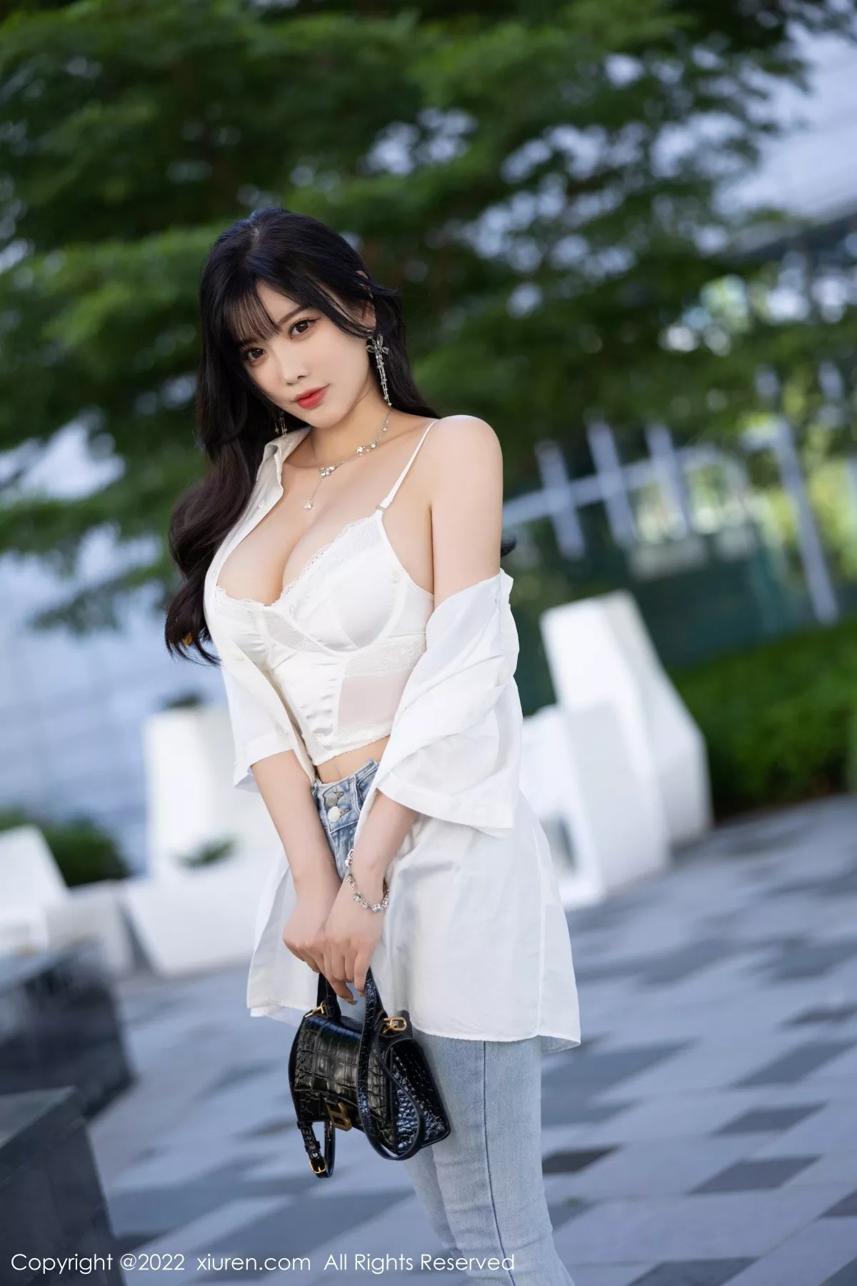 秀人集.com_[XiuRen秀人网]No.5614_女神杨晨晨Yome私房半脱露白色内衣配无内肉丝迷人诱惑写真83P