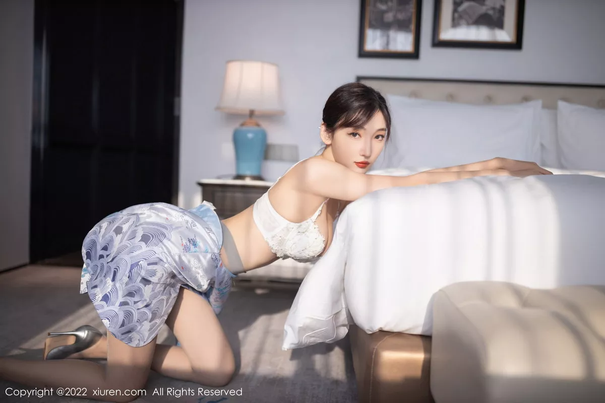 秀人集.com_[XiuRen秀人网]No.5739_模特陆萱萱性感青花瓷图案旗袍配超薄肉丝秀完美身材诱惑写真80P