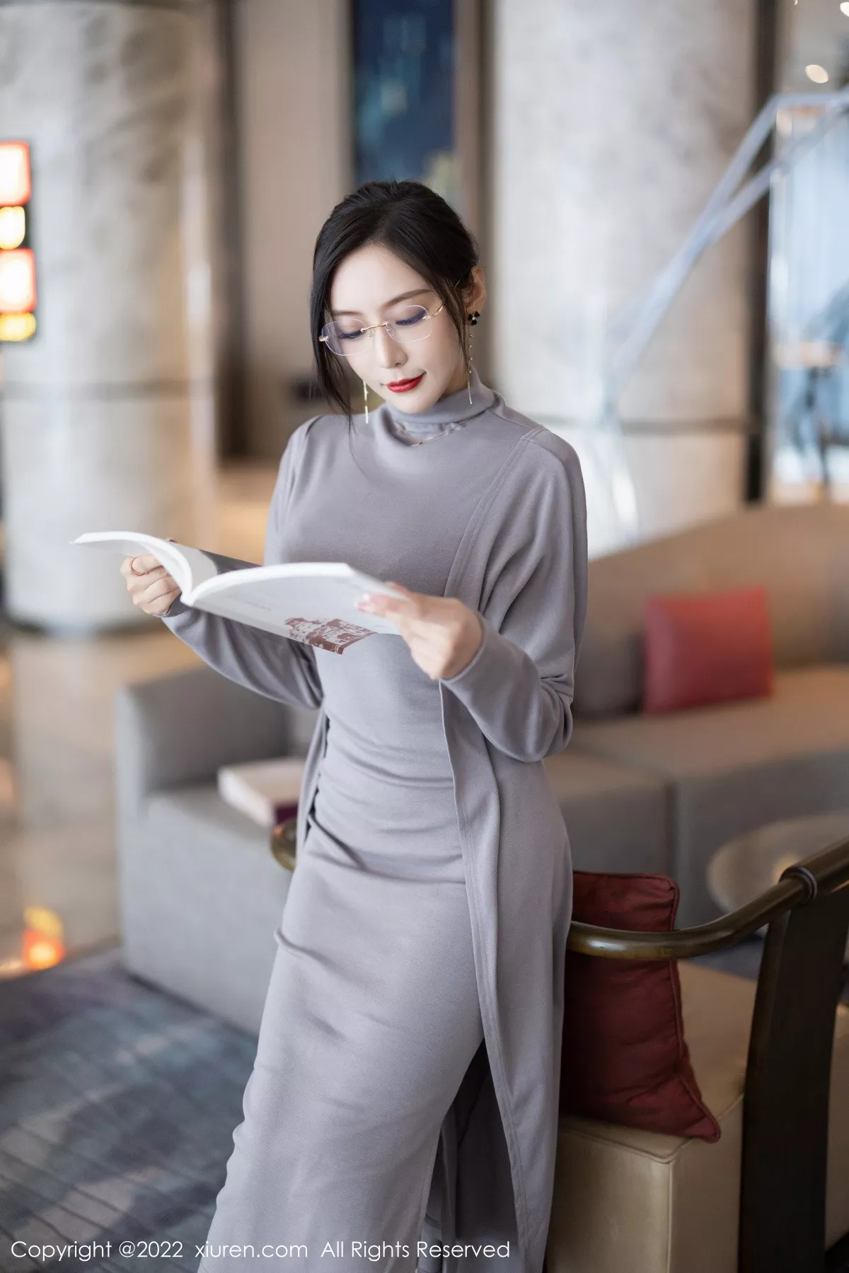 秀人集.com_[XiuRen秀人网]No.5745_女神王馨瑶yanni女学者的反转主题典雅灰色长裙性感迷人写真84P