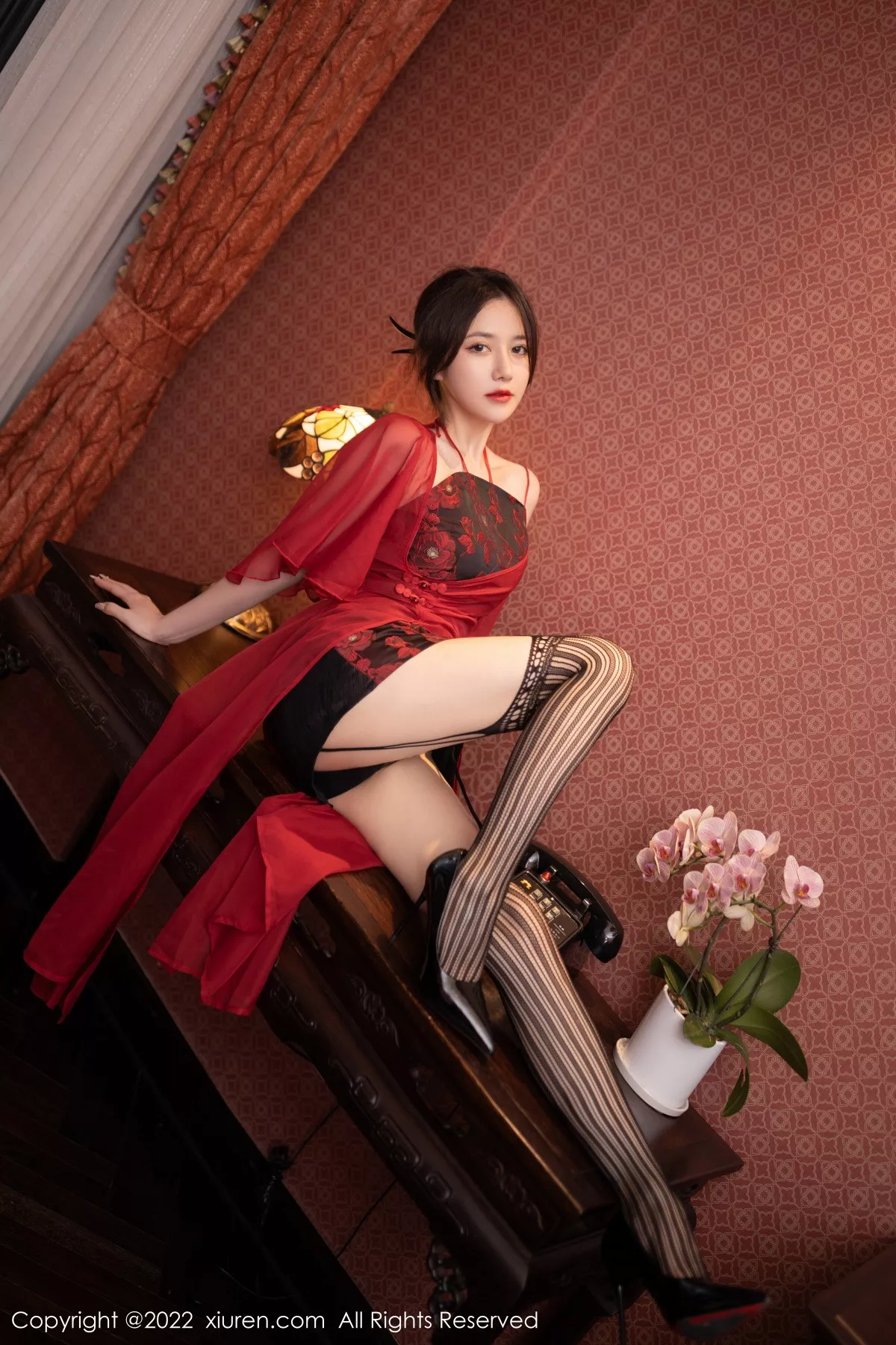 秀人集.com_[XiuRen秀人网]No.5747_模特鱼子酱Fish性感红色薄纱服配黑丝吊袜秀完美身材诱惑写真82P