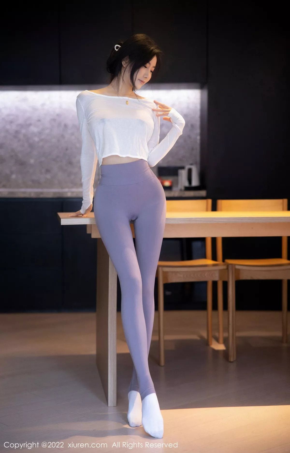 秀人集.com_[XiuRen秀人网]No.5799_新人模特苏苏阿白上衣配灰色瑜伽裤秀曼妙绝美姿态撩人诱惑写真93P