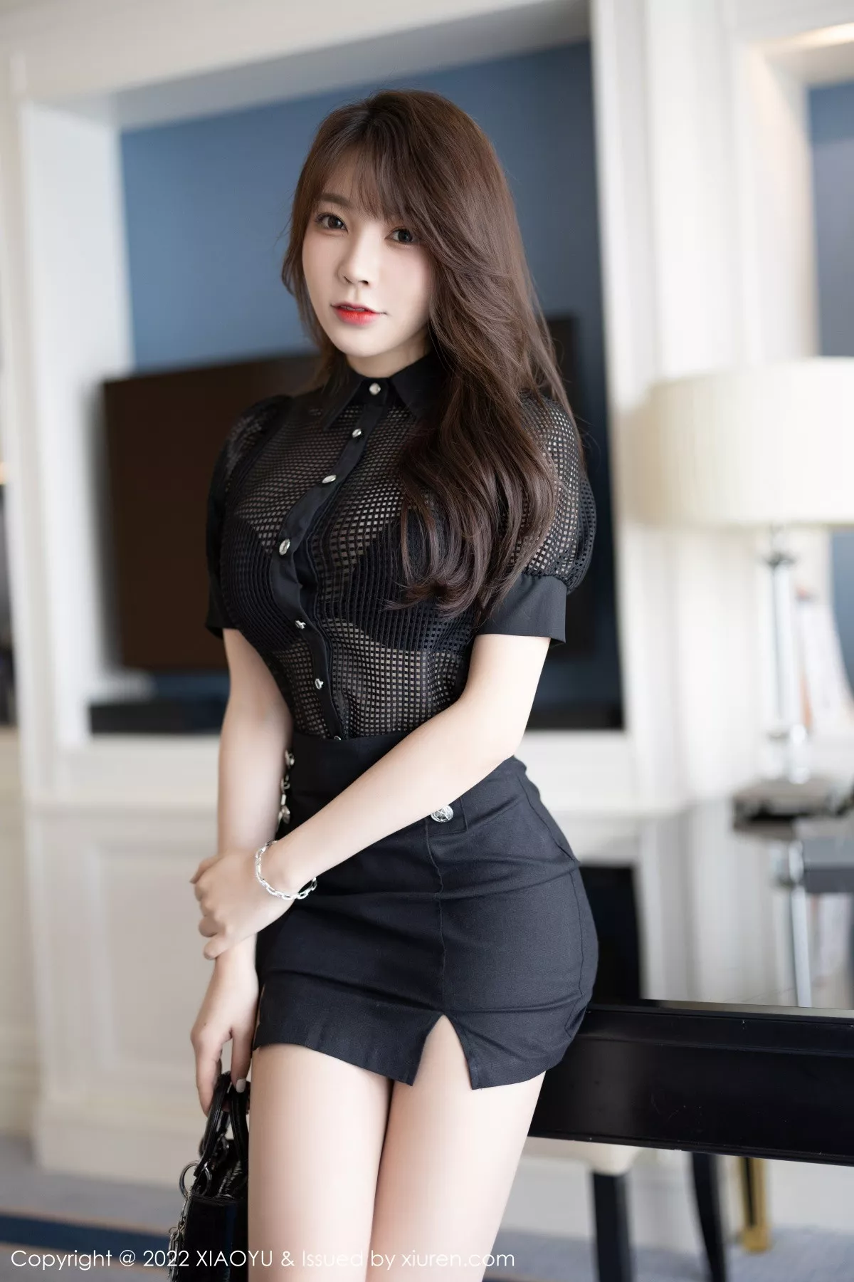 秀人集.com_[XiaoYu画语界]Vol.898_女神徐莉芝Booty黑色轻透上衣配黑短裙露性感黑色内衣诱惑写真85P