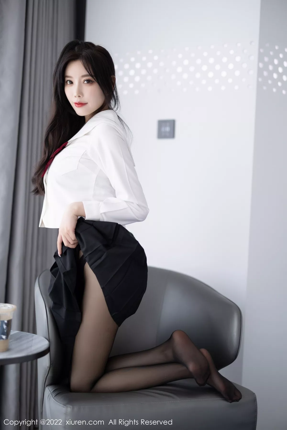 秀人集.com_[XiuRen秀人网]No.5823_女神杨晨晨Yome性感白T配黑色短裙露黑色内衣迷人诱惑写真94P