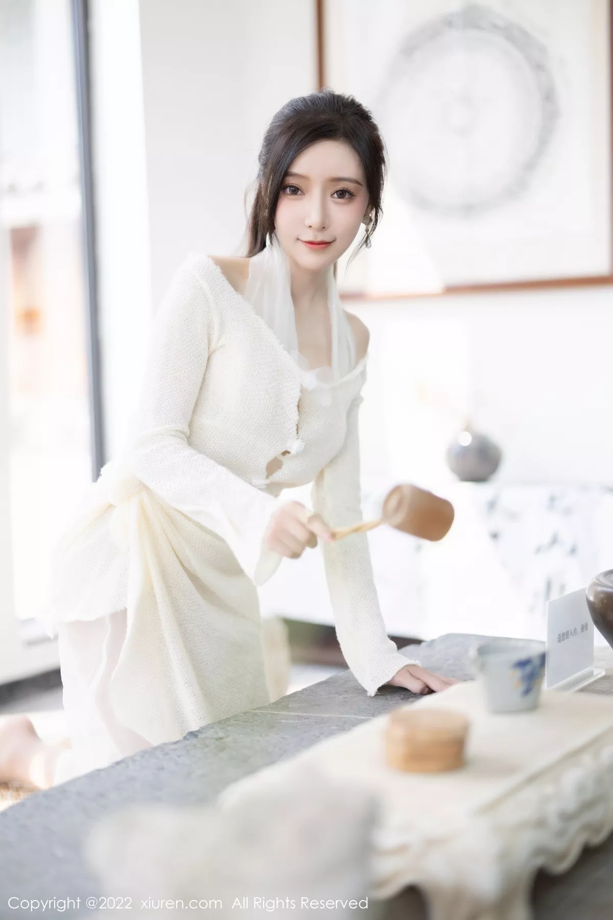 秀人集.com_[XiuRen秀人网]No.5846_女神王馨瑶yanni性感白色连衣裙配超薄肉丝秀翘臀美腿诱惑写真87P