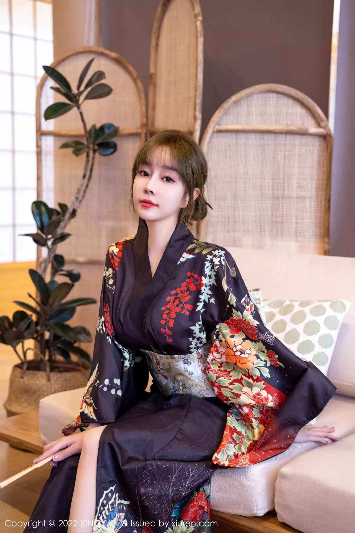 秀人集.com_[XINGYAN星颜社]VOL.154_女神王雨纯脱深色日式和服露性感白色内衣配超薄肉丝诱惑写真82P