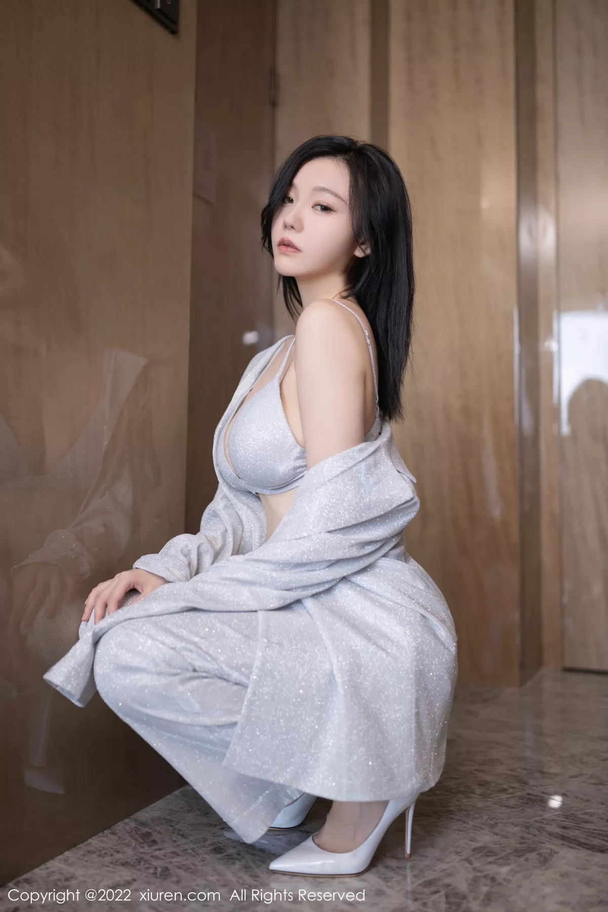 秀人集.com_[XiuRen秀人网]No.5859_模特安然anran脱银色西服露性感银色内衣秀完美身材诱惑写真76P